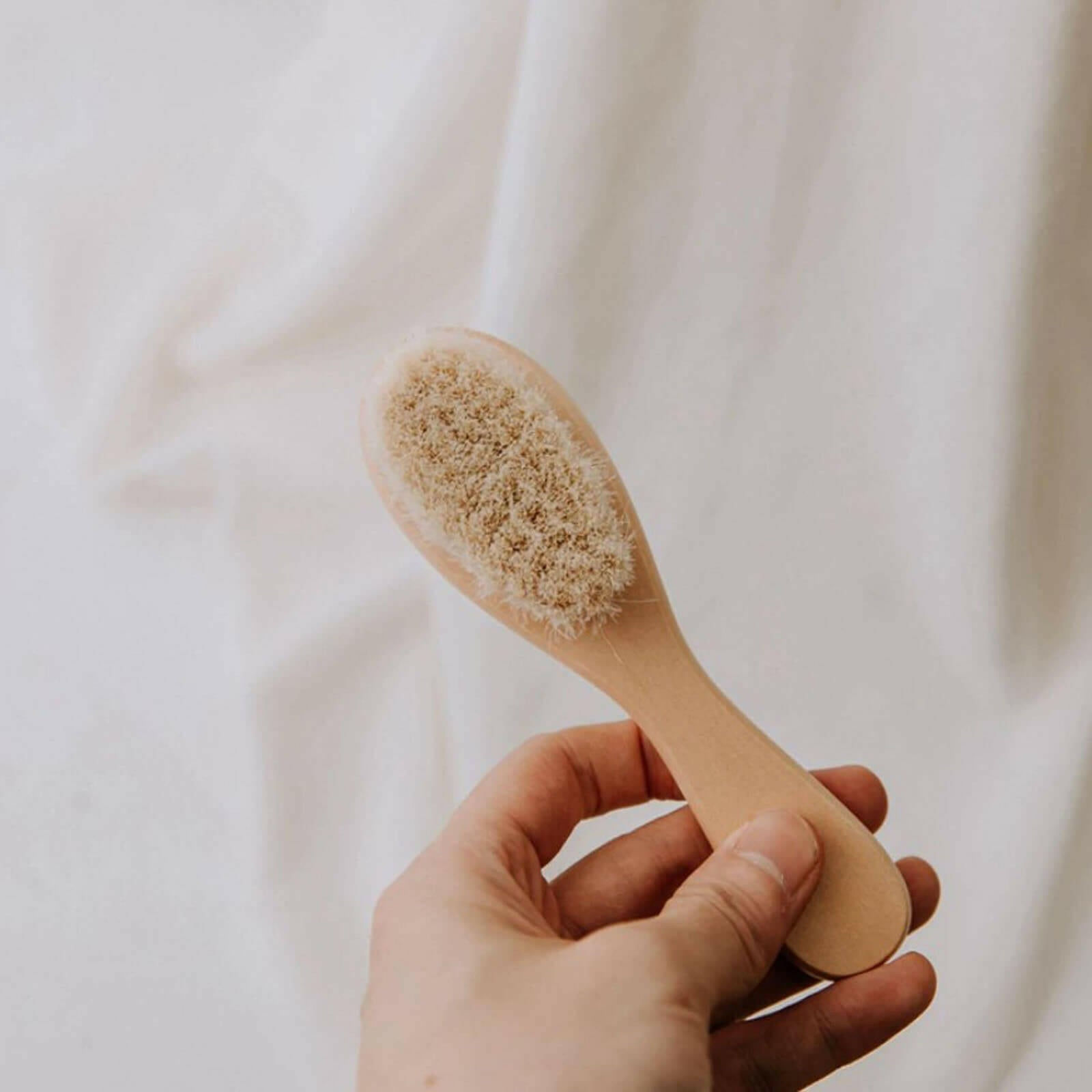 Newborn Wooden Hair Brush embé®