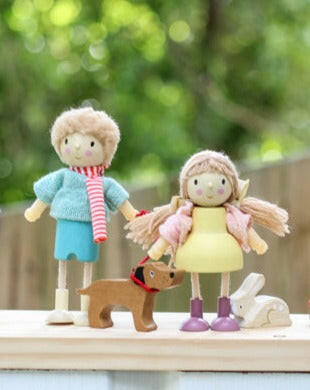 Amy and her Rabbit Dolls Tender Leaf