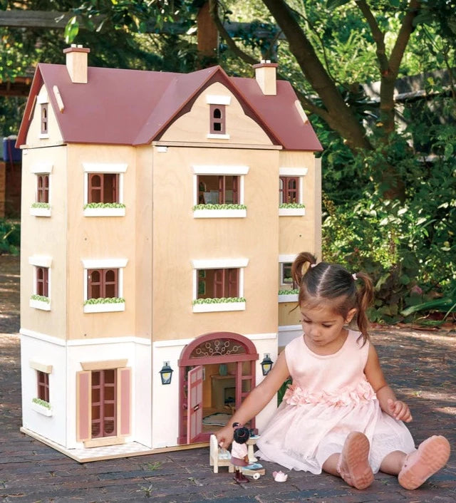 Fantail Hall Dollhouses Tender Leaf