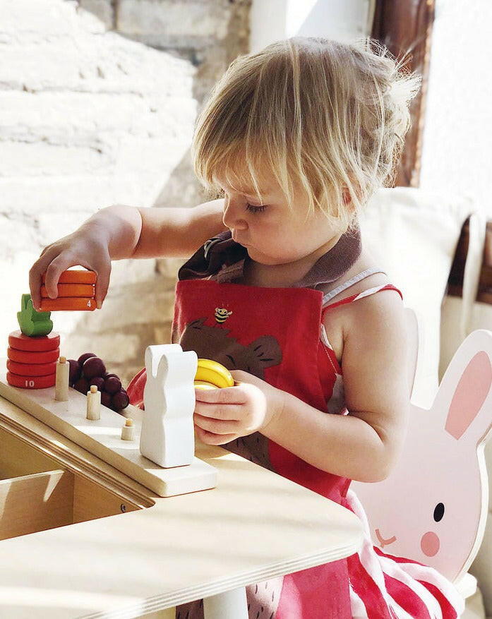 Forest Table and Chairs Table Tender Leaf
