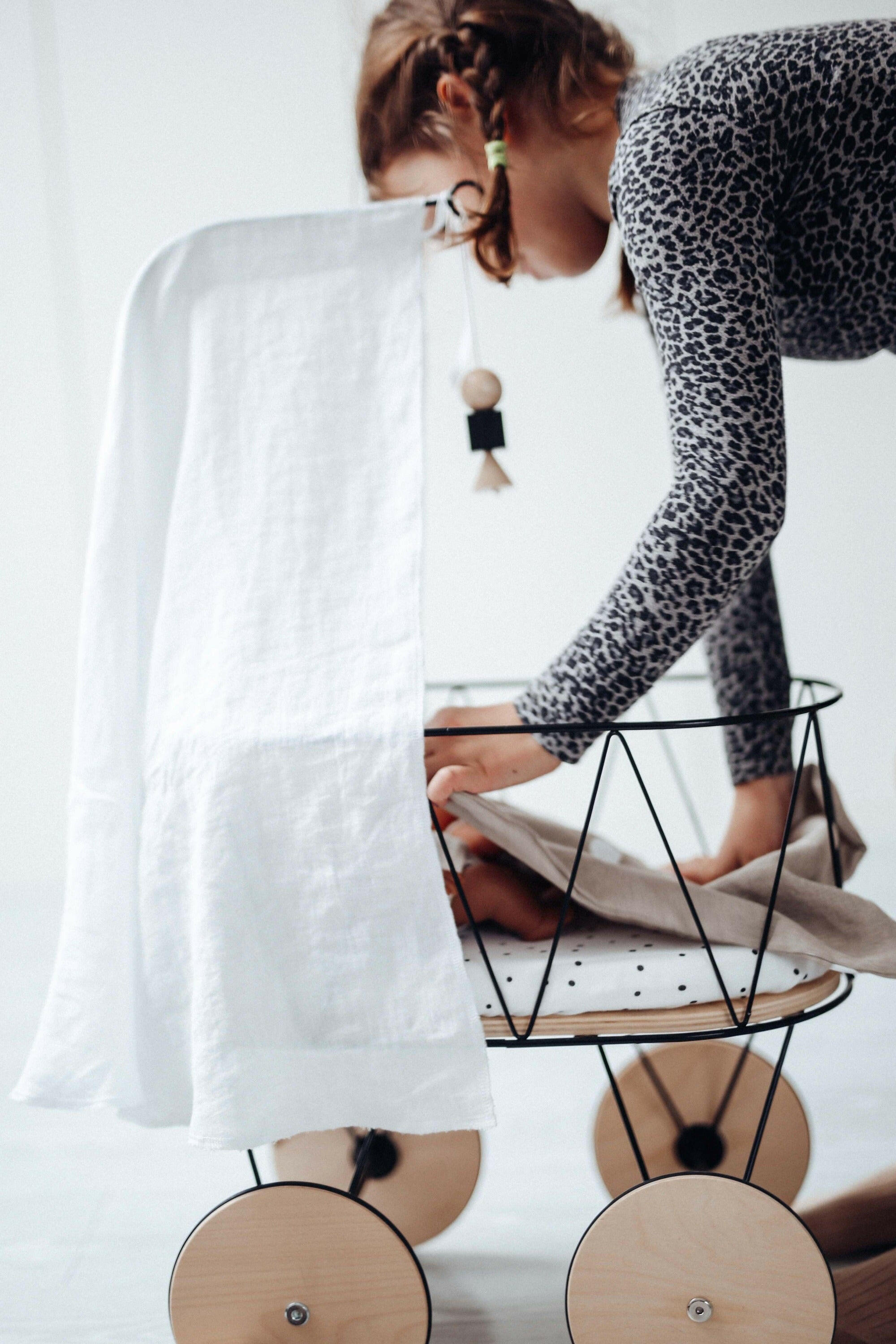 Dolly Cot Kids Toys Ooh Noo