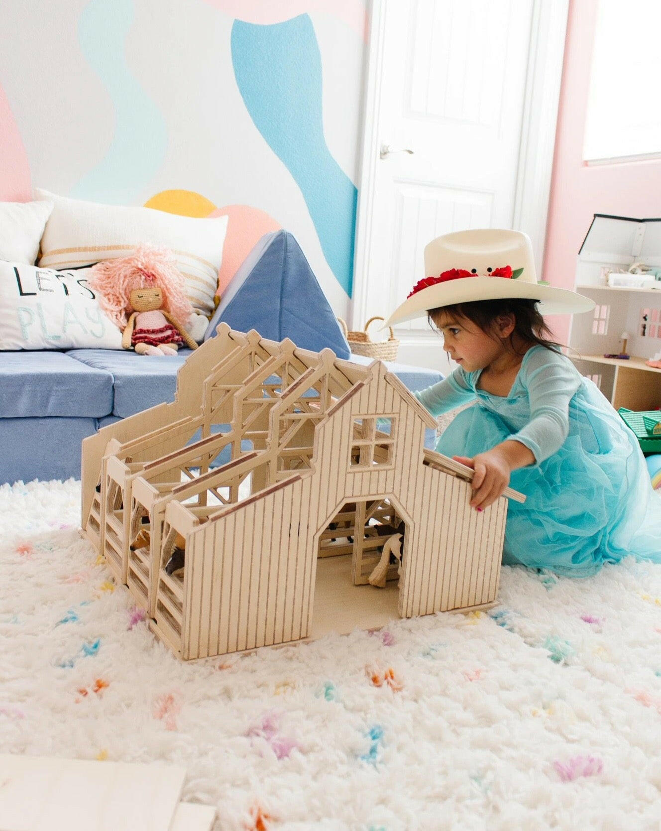 Wooden Southlands Stable Dollhouses Conifer Toys