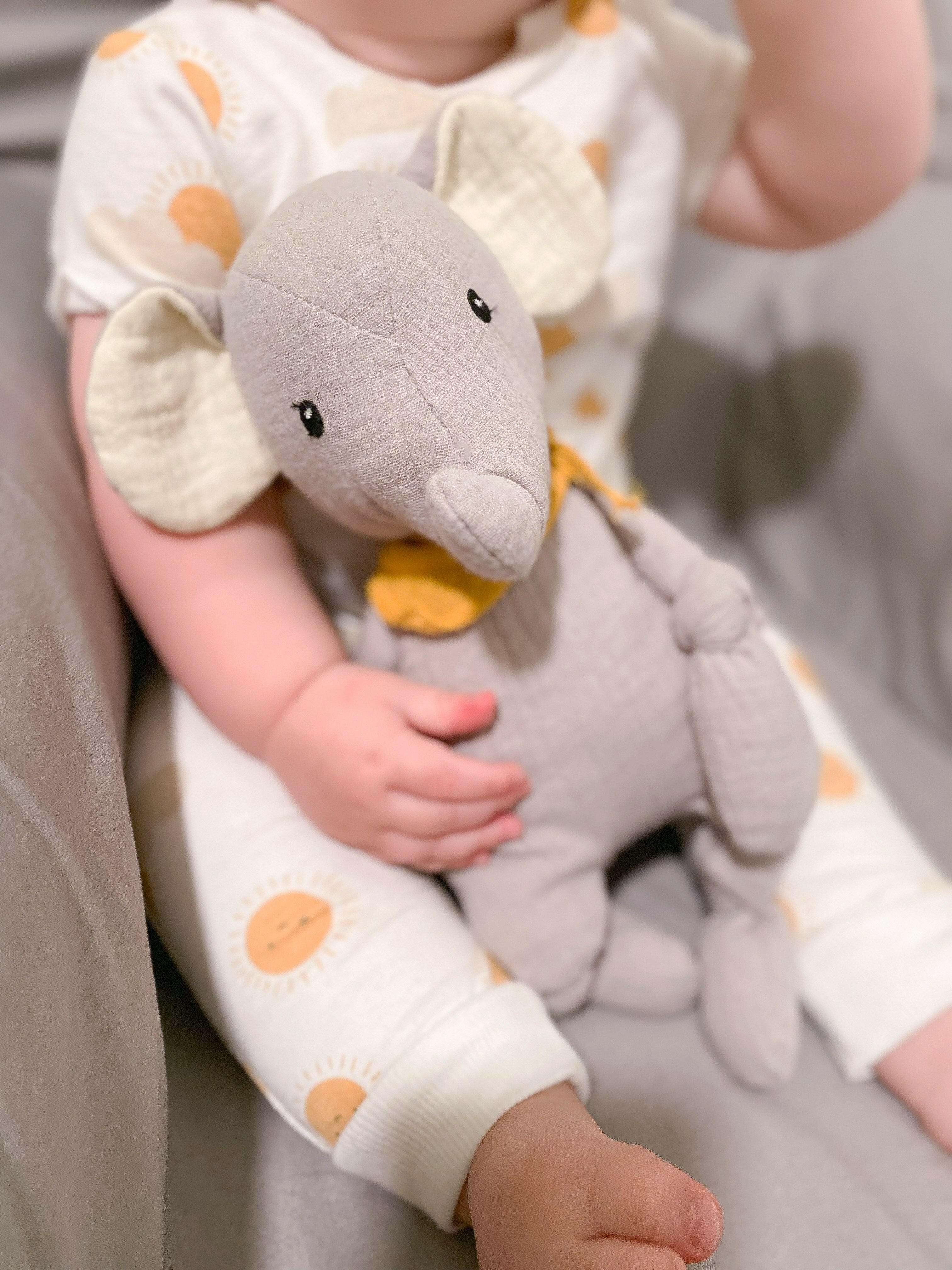 OZZY ELEPHANT MUSLIN KNOTTED SOFT DOLL Doll MON AMI