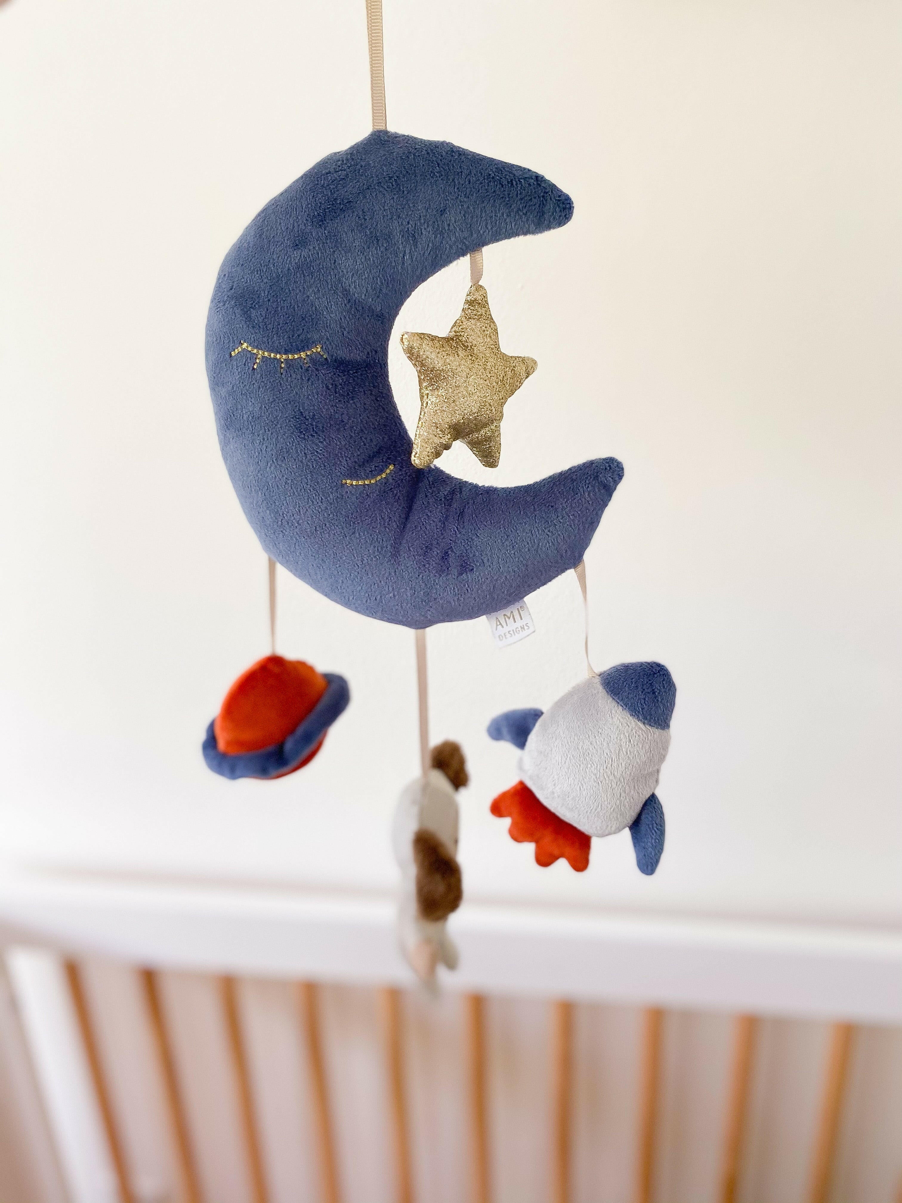 PLUSH SPACE MOBILE Mobile MON AMI