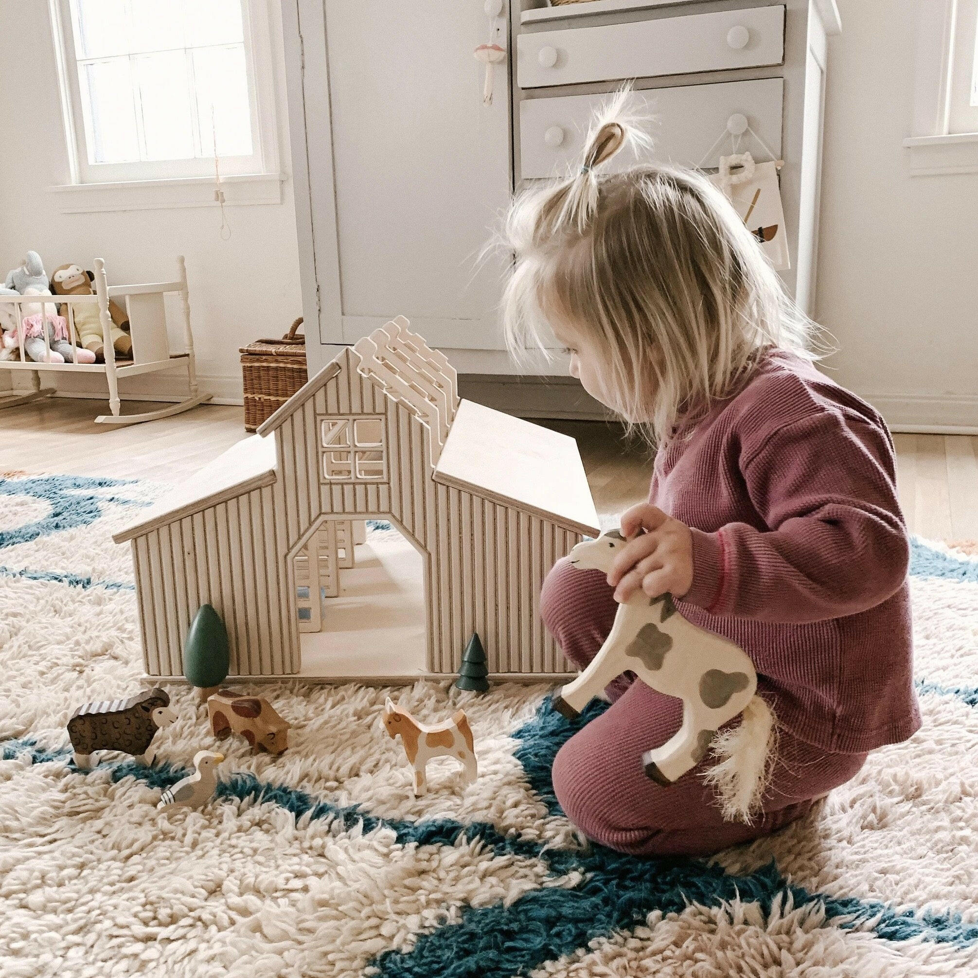Wooden Southlands Stable Dollhouses Conifer Toys