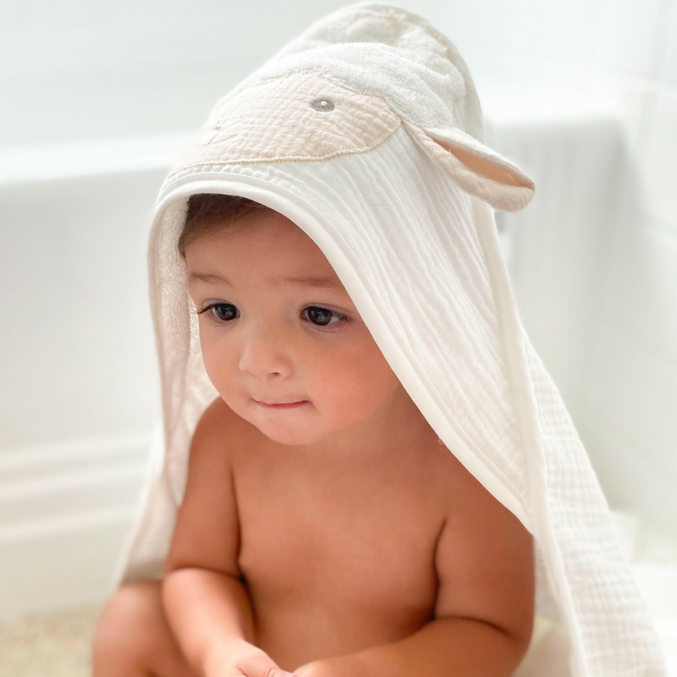 PETIT LAMB TOWEL AND WASHCLOTH SET Hooded Bath Wraps MON AMI