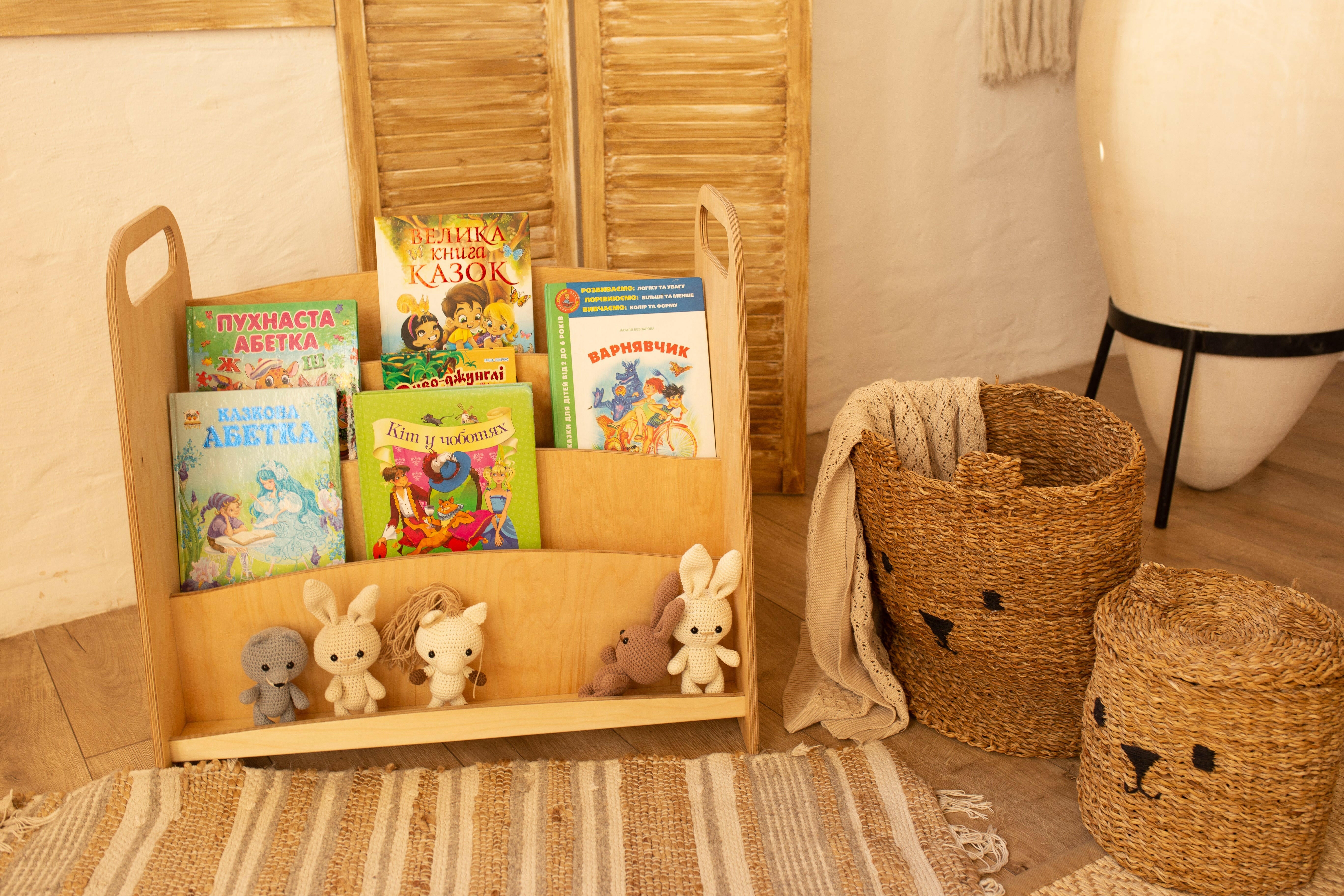 Montessori Wooden Bookshelf – Beige Shelves Goodevas