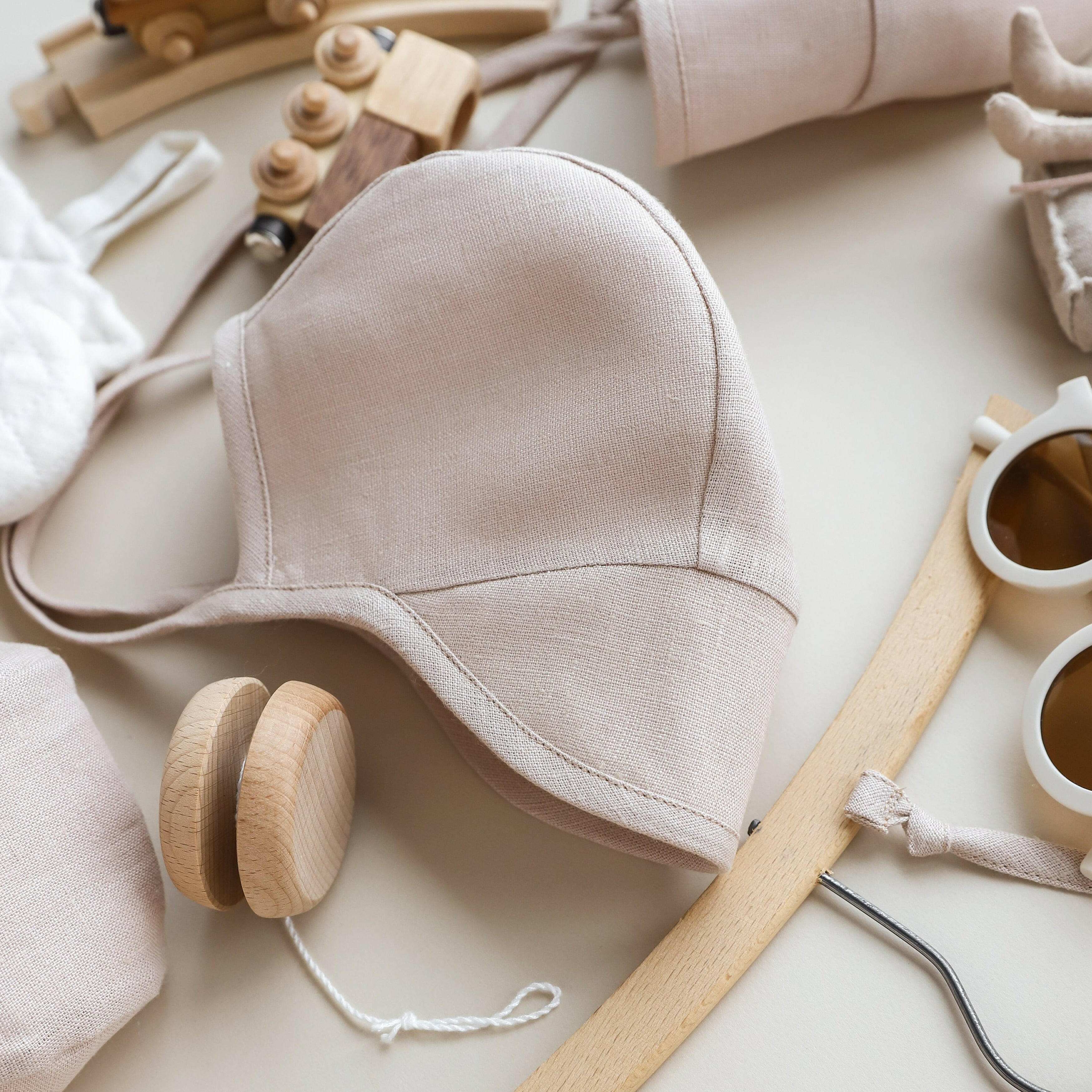Brimmed Just Beige Linen Bonnet Cotton-Lined Bonnets Briar Baby®
