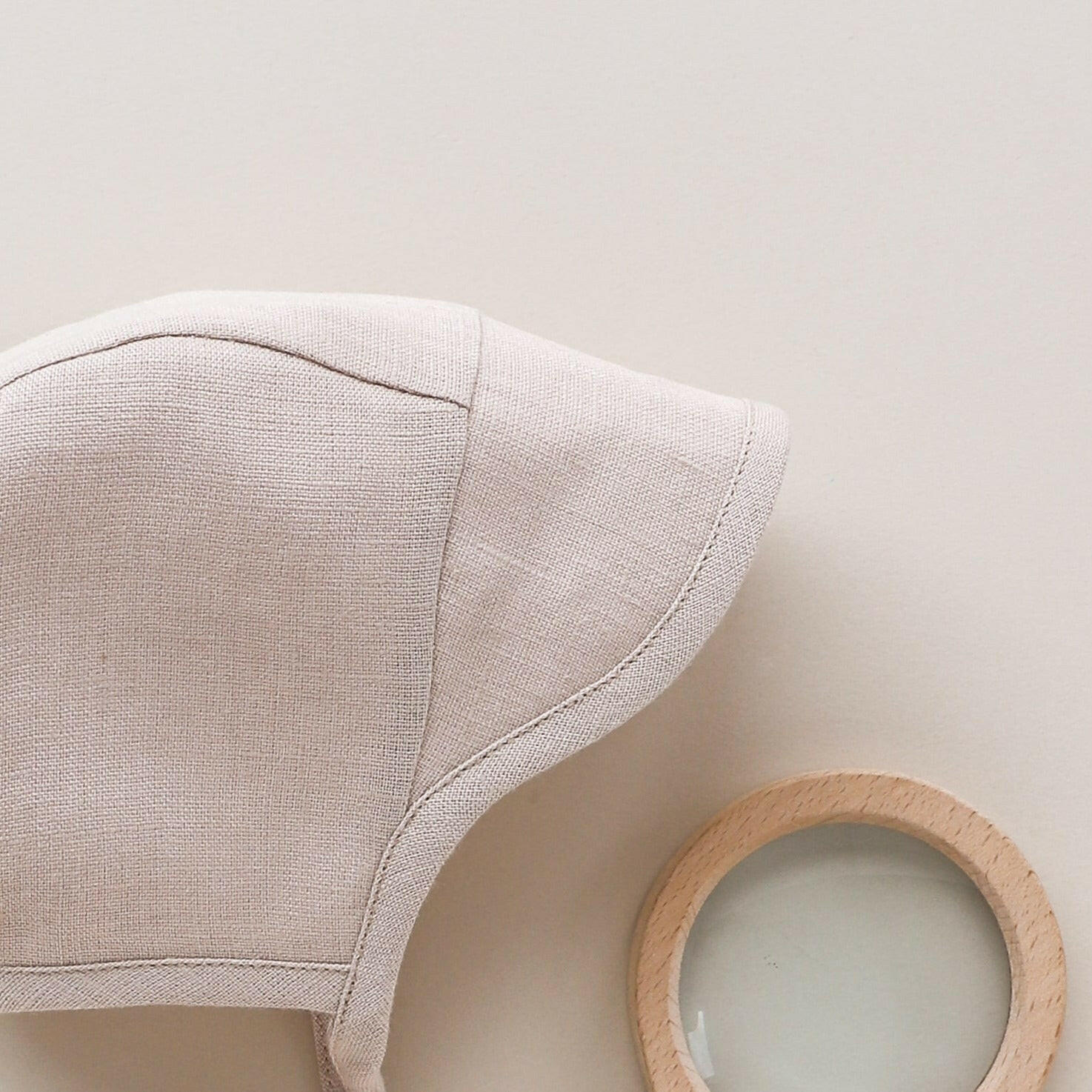 Brimmed Just Beige Linen Bonnet Cotton-Lined Bonnets Briar Baby®