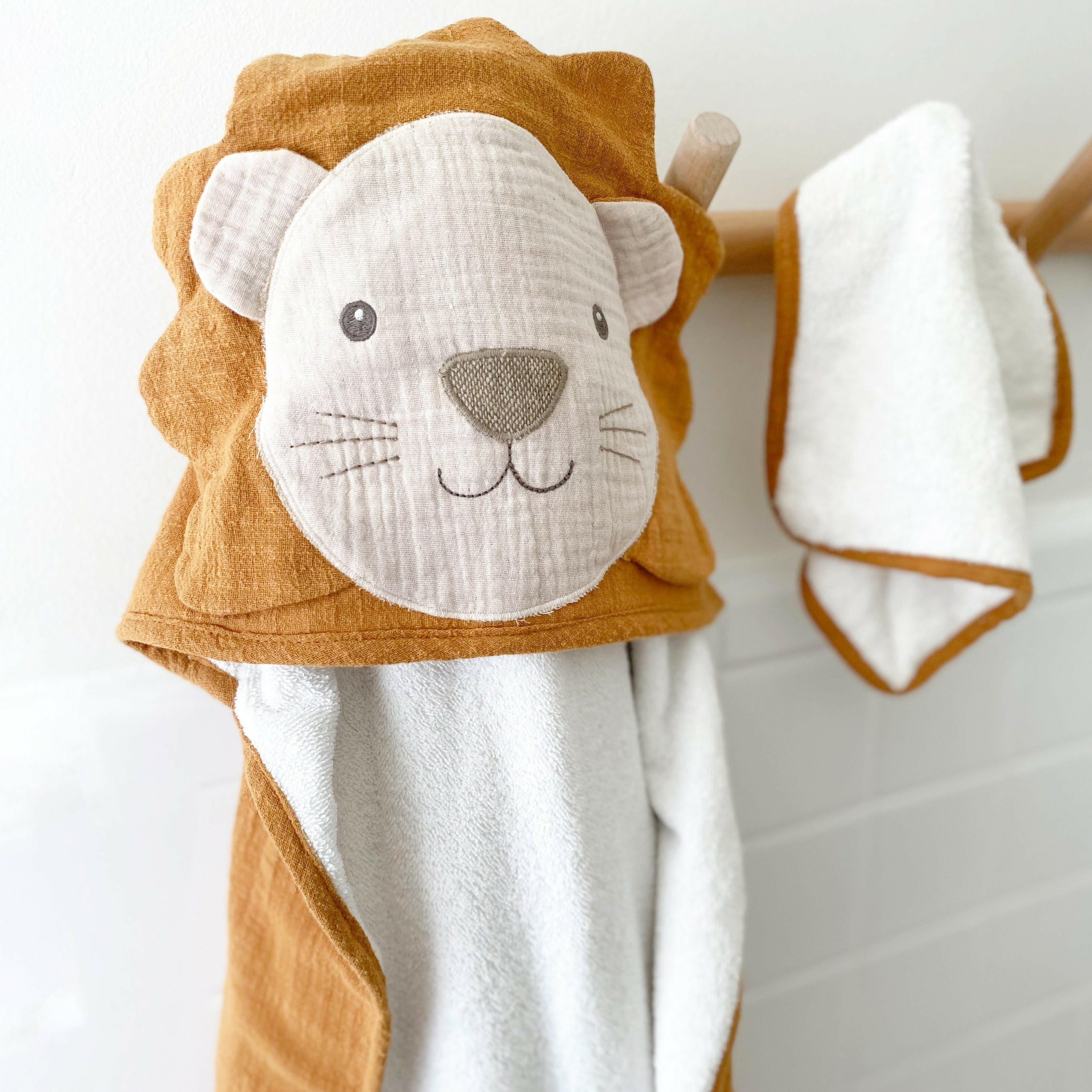 PETIT LION TOWEL AND WASHCLOTH SET Hooded Bath Wraps MON AMI