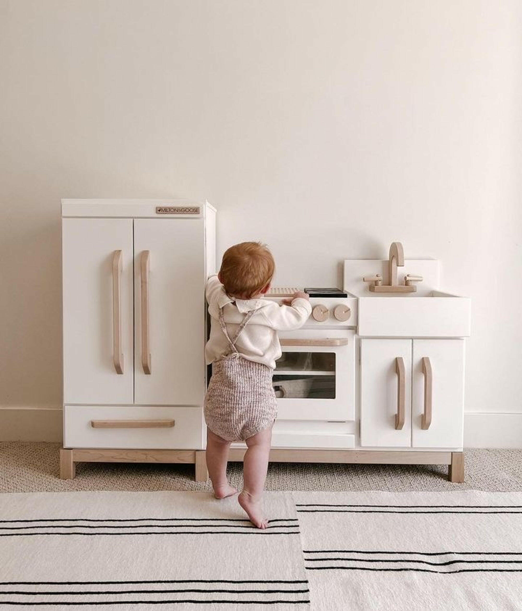 Essential Play Kitchen Play Kitchen Milton & Goose