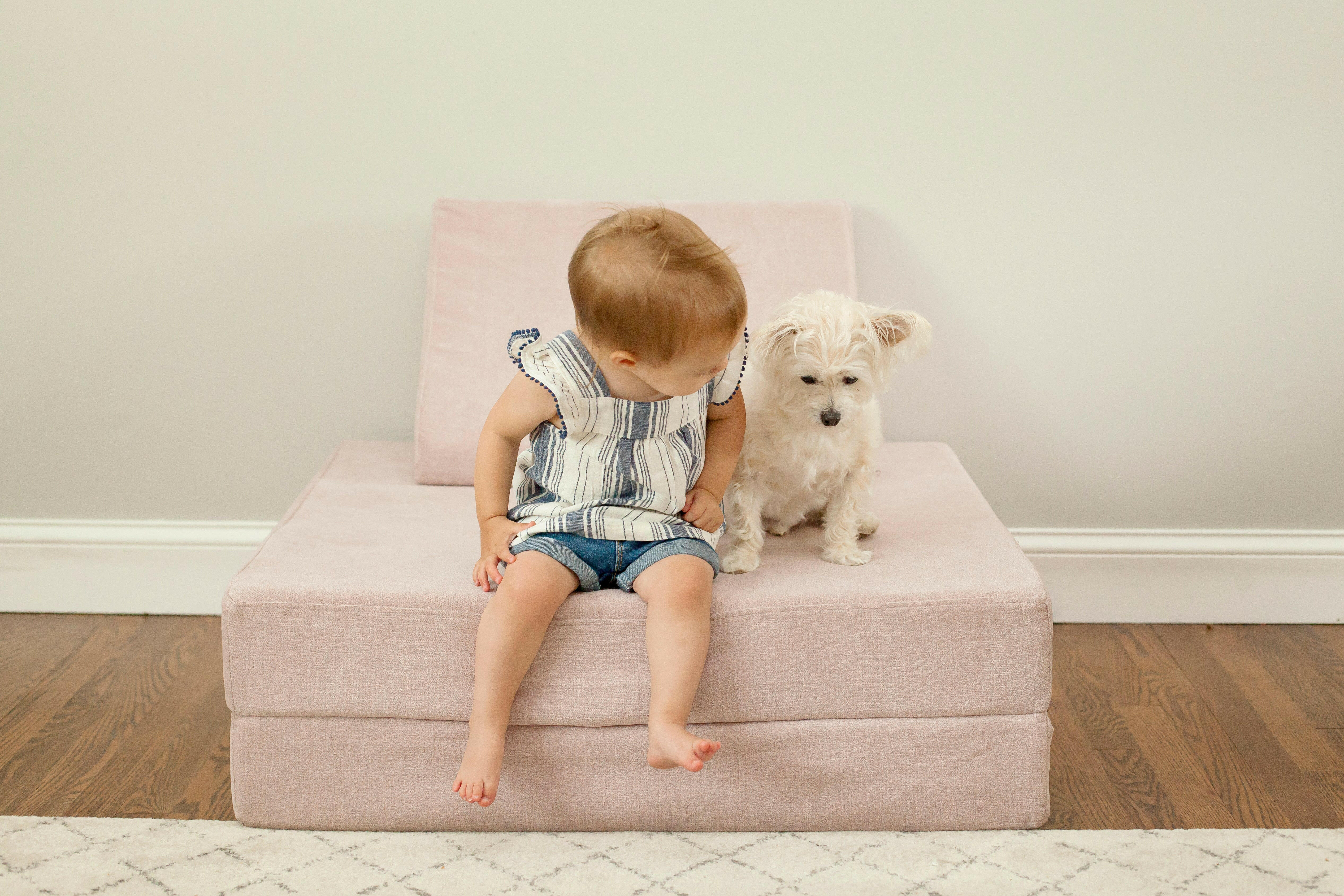 Kozy Couch Couch iloveplum