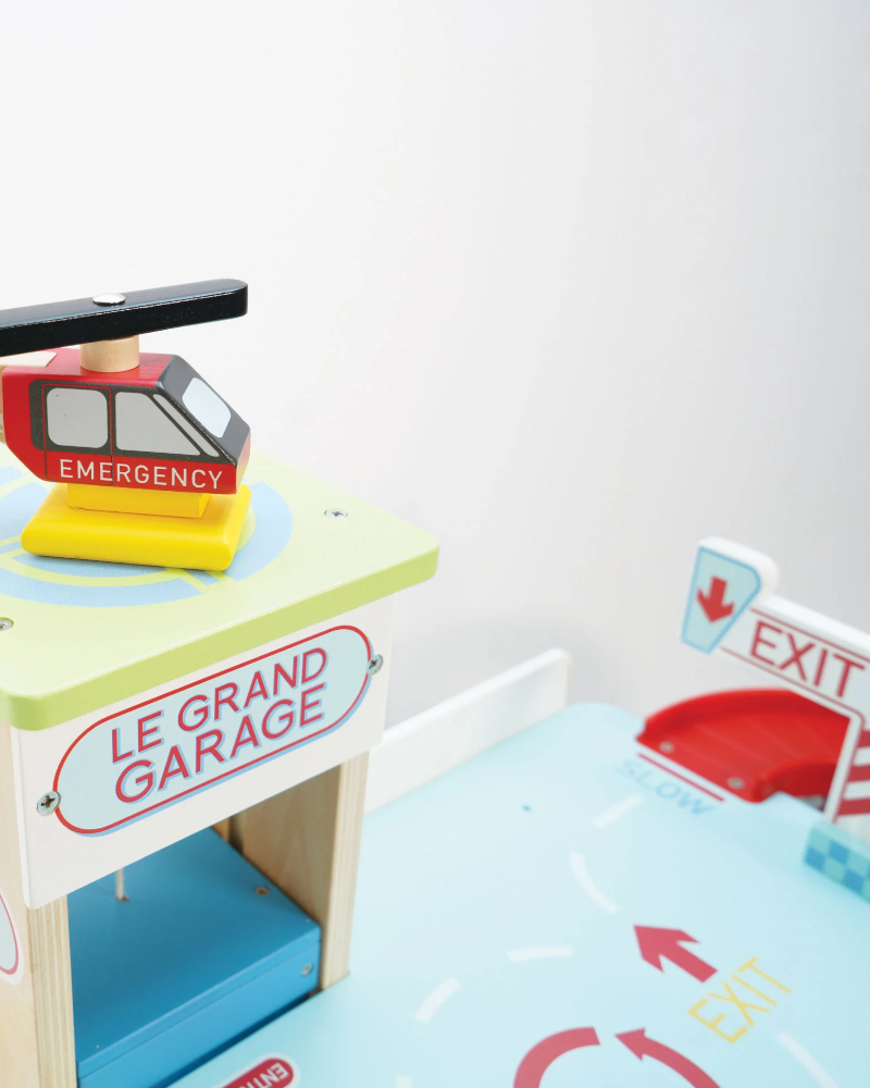 Le Toy Van Le Grand Garage Wooden Toys Le Toy Van