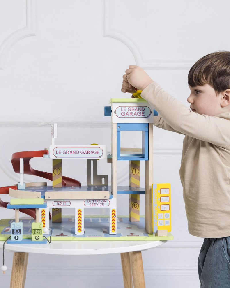 Le Toy Van Le Grand Garage Wooden Toys Le Toy Van