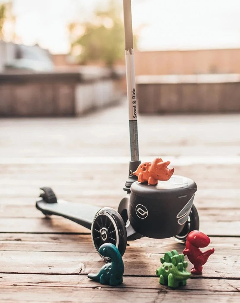 Highwaykick 2 Lifestyle Scooter Riding Scooters Scoot and Ride Steel / LED wheels