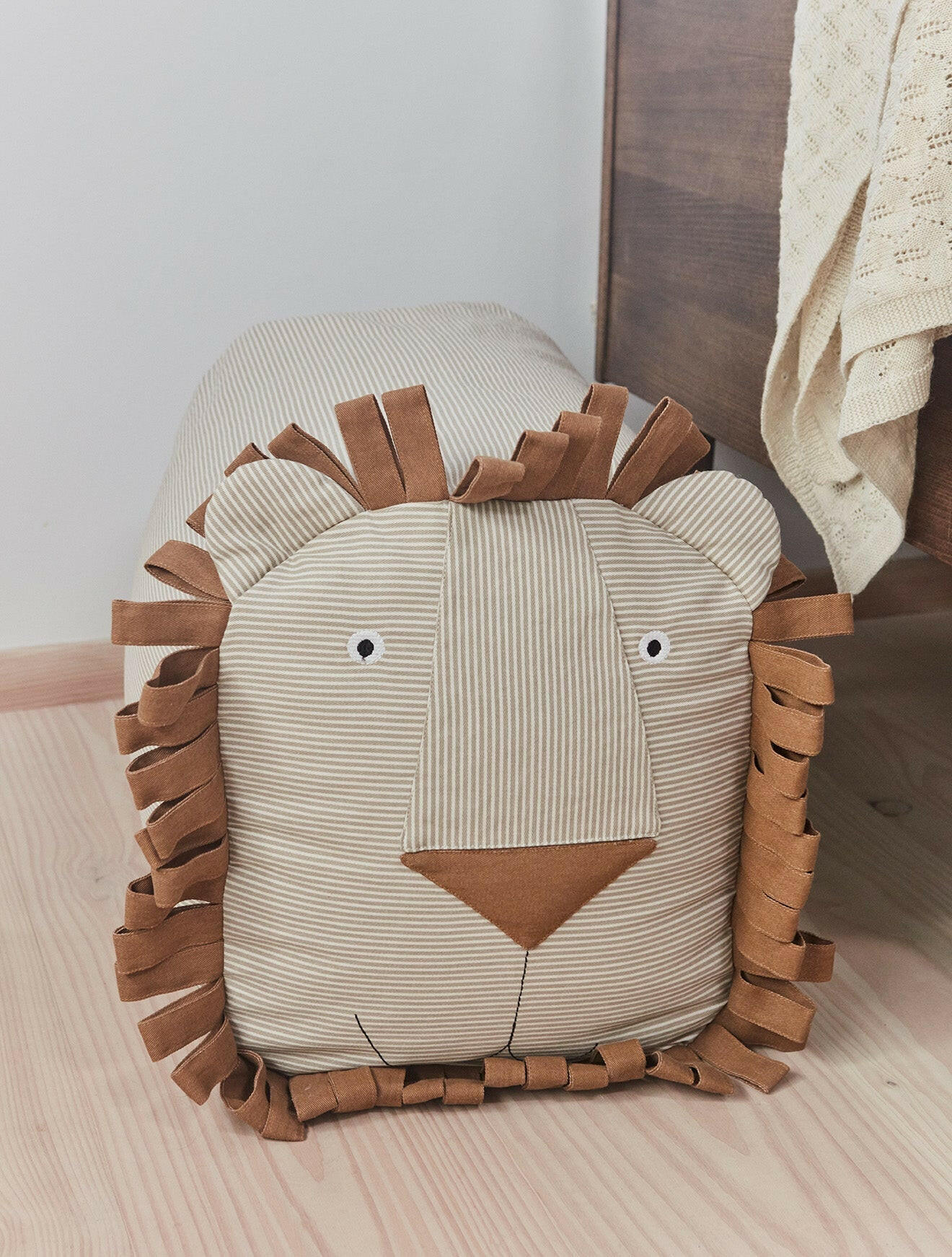 Lobo Lion BeanBag OYOY