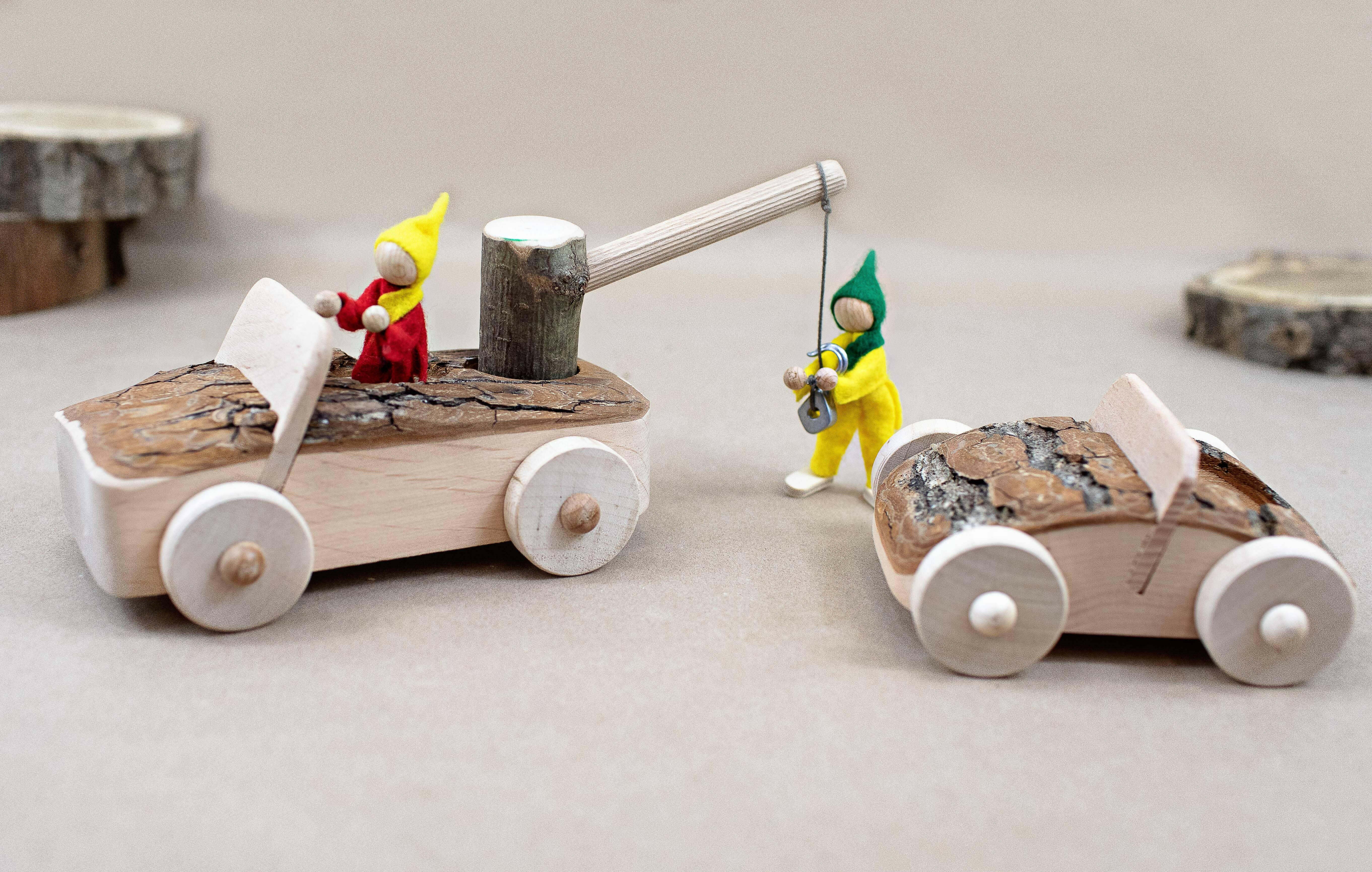 Tow Truck with Car Kids Toys Magic Wood
