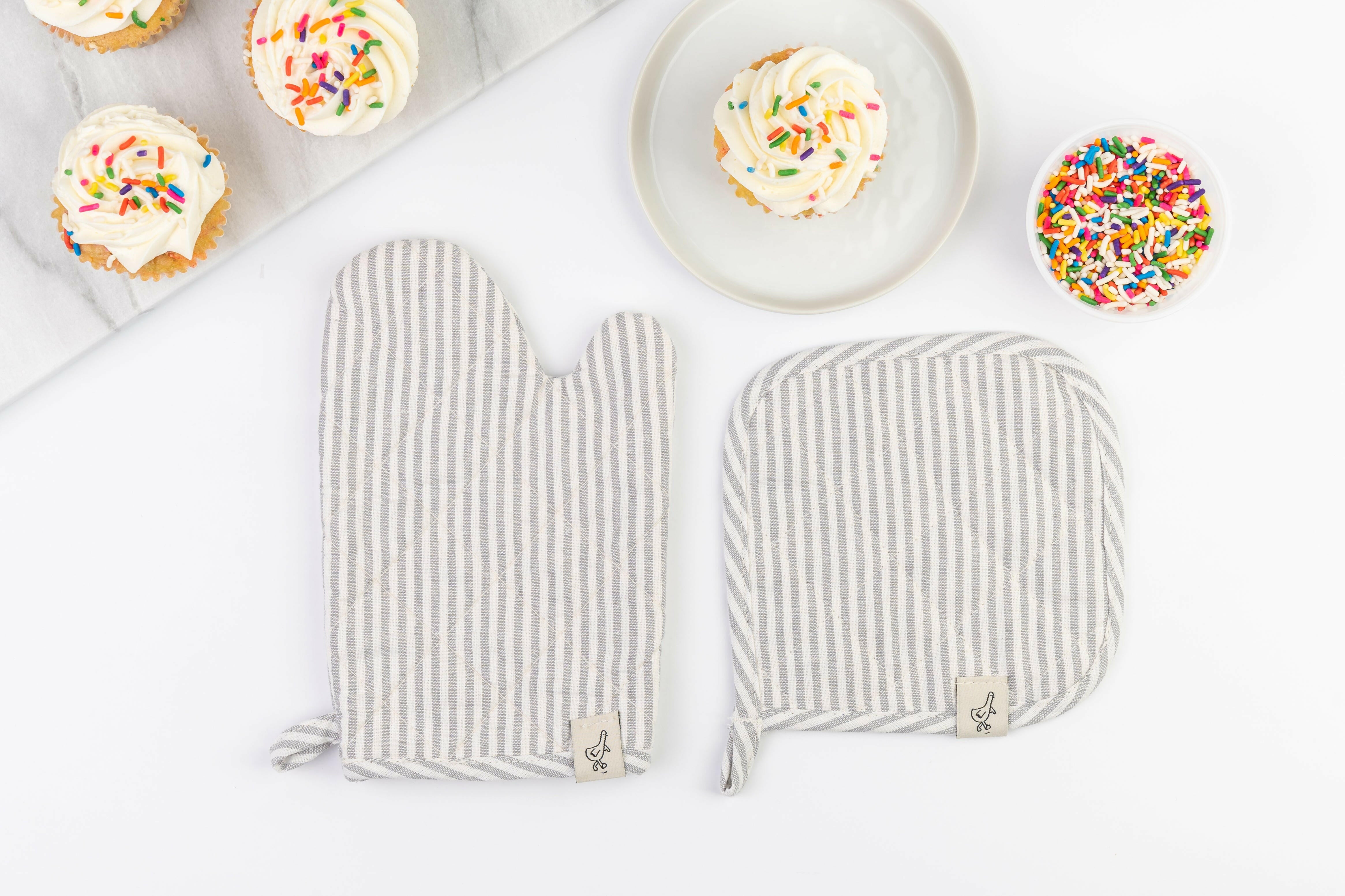 Play Oven Mitt Set Play Kitchen Accessories Milton & Goose