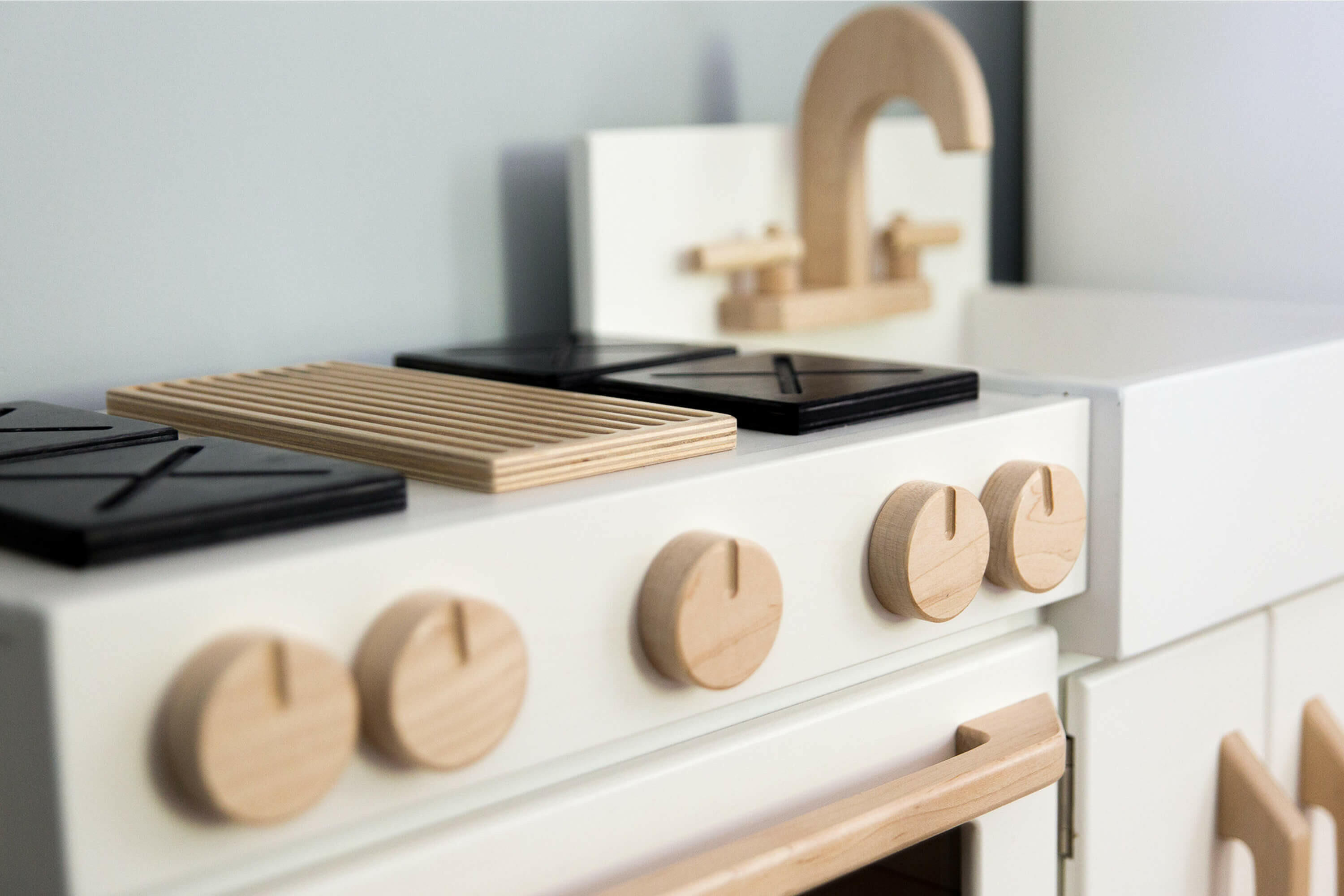 Essential Play Kitchen Play Kitchen Milton & Goose