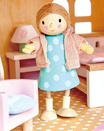 Mrs. Goodwood and the Baby Dolls Tender Leaf