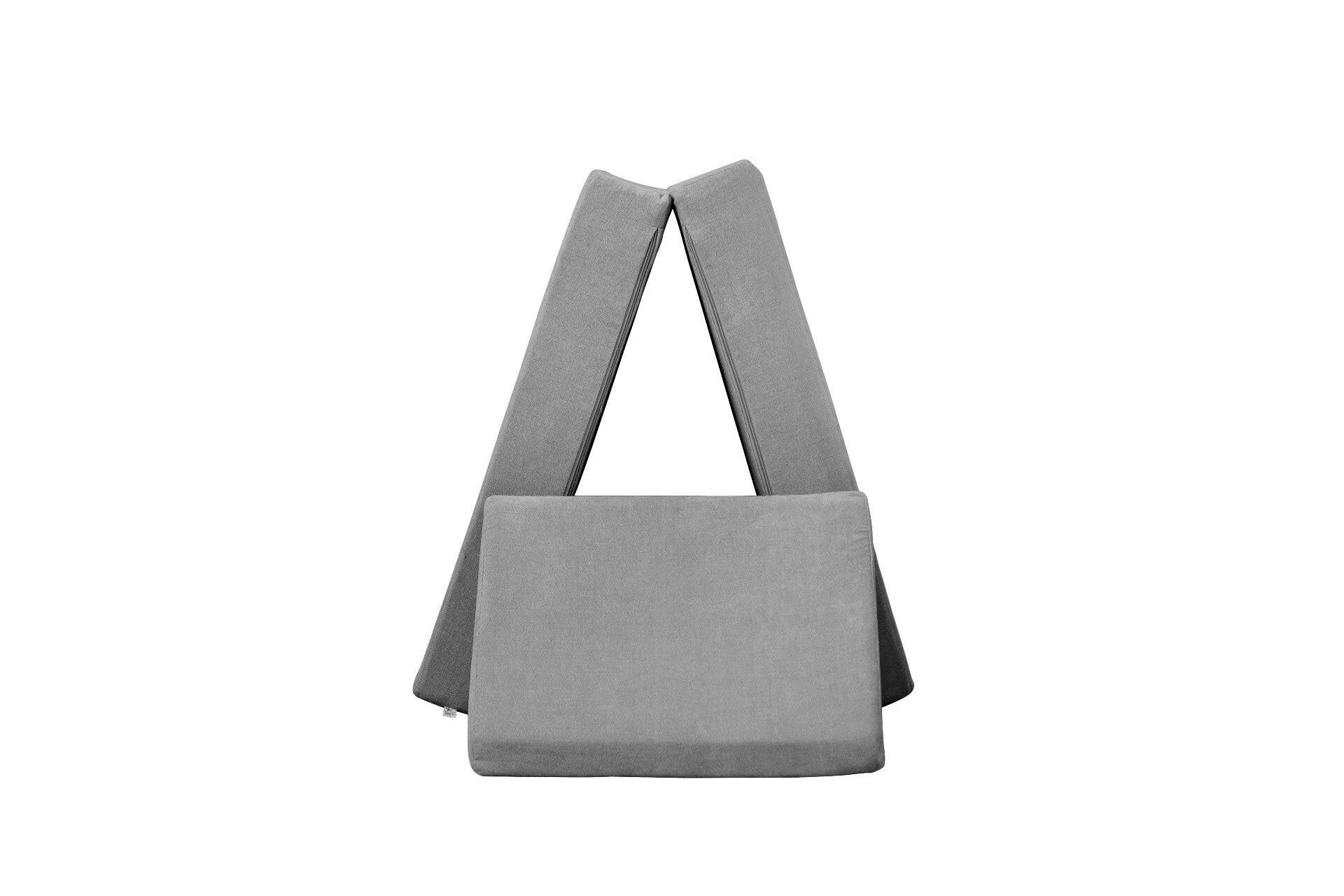 Kozy Couch Couch iloveplum