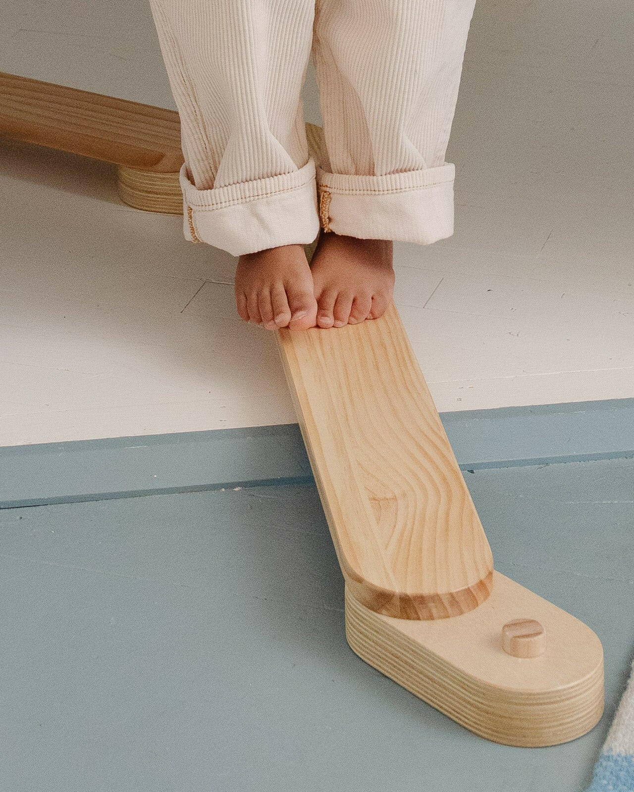 Acrobat | Balance Beam Playroom Piccalio