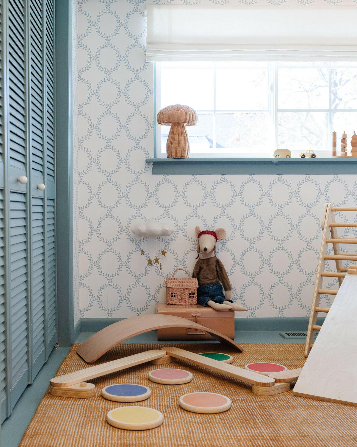 Surfer | Balance Board Playroom Piccalio