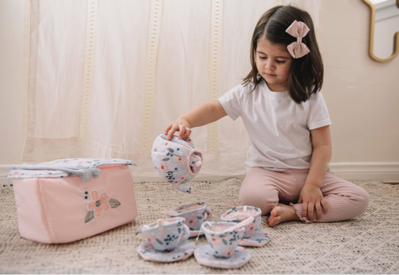 Plush Tea Set Wonder and Wise