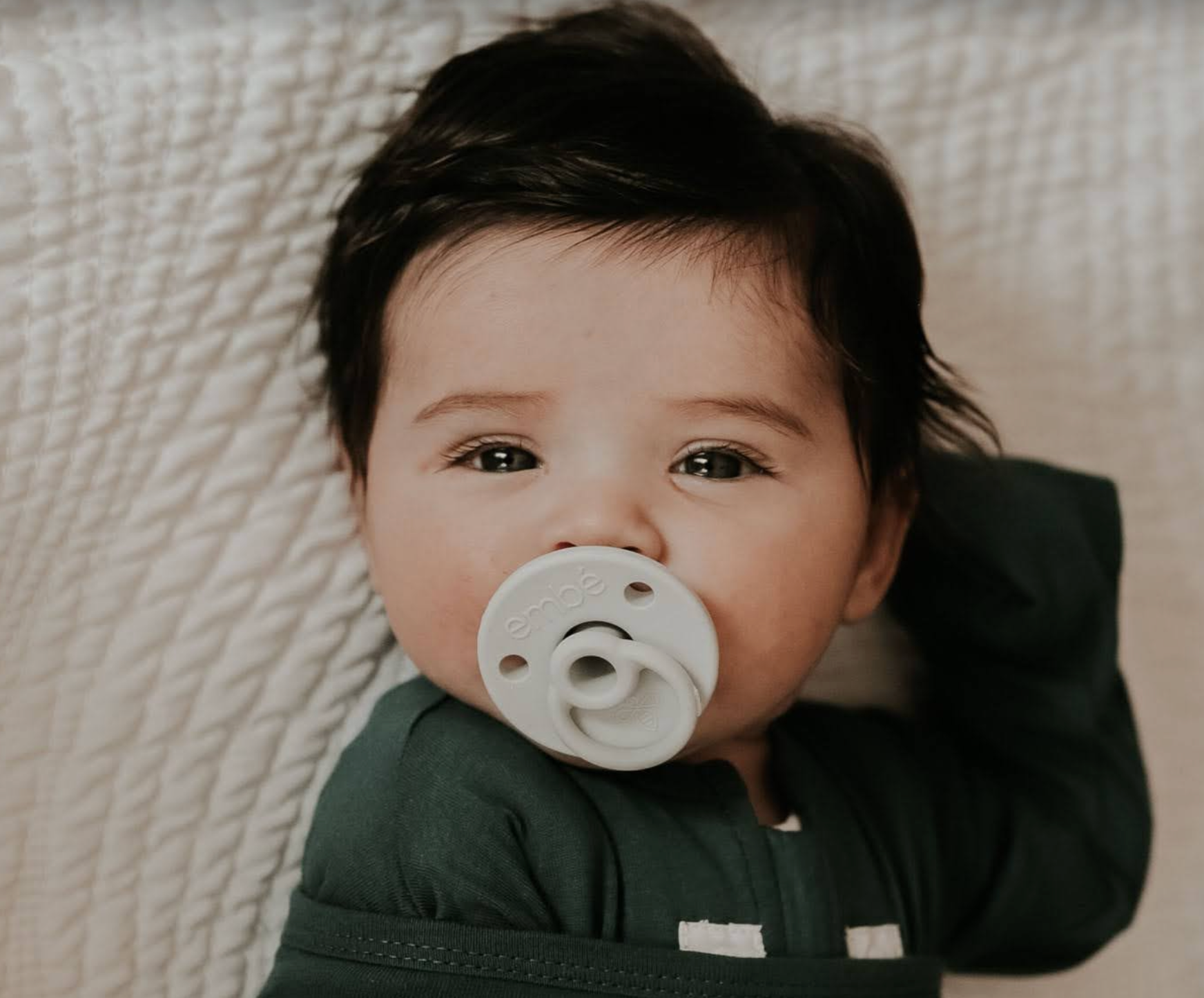 Binnie® Retractable Pacifier Pacifiers & Teethers embé®