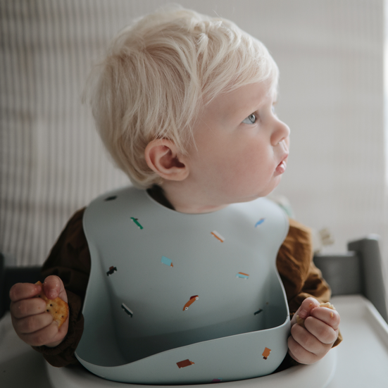 Silicone Baby Bib - Retro Cars feeding Mushie