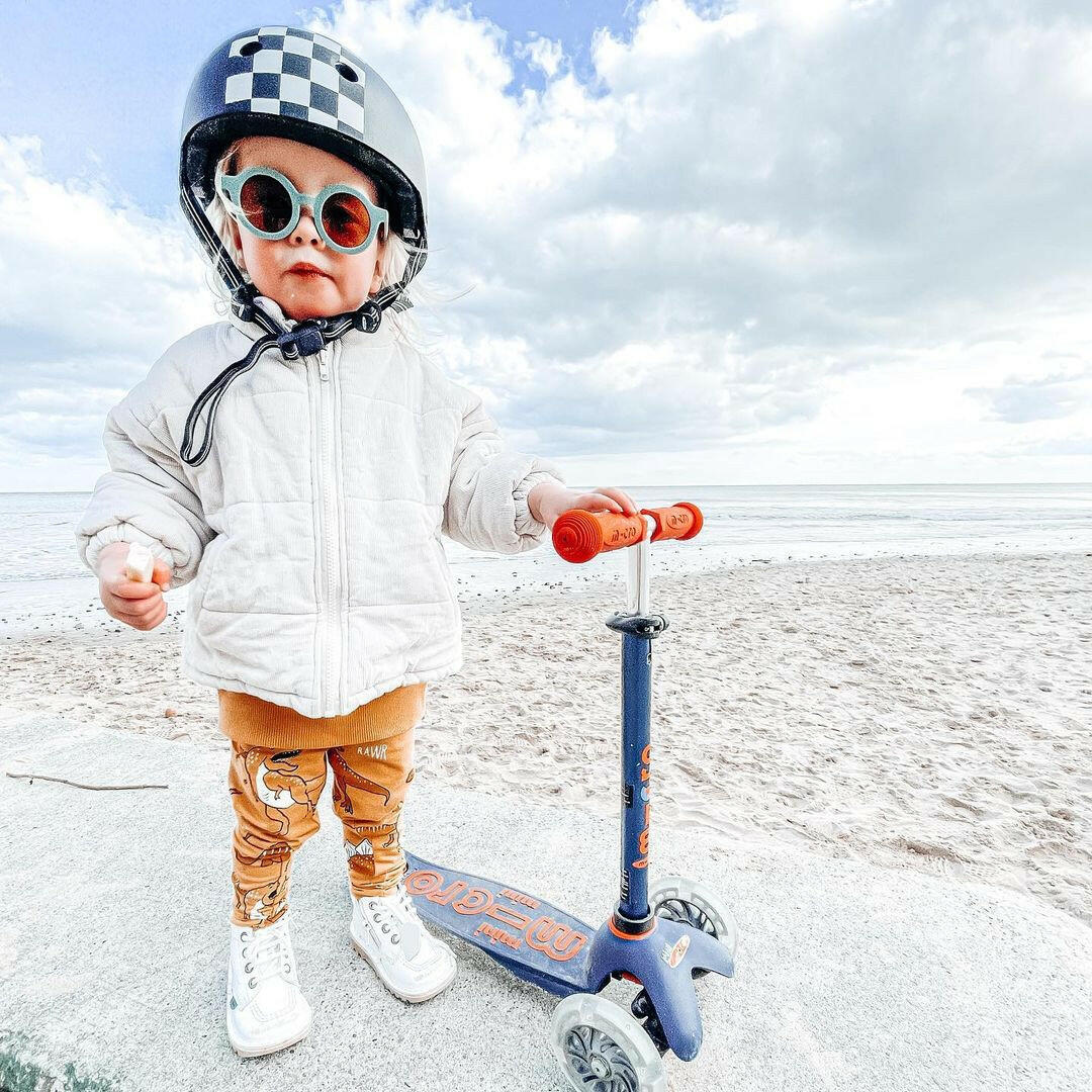 Sustainable Kids Sunglasses - Light Blue Sunglasses Grech & Co.