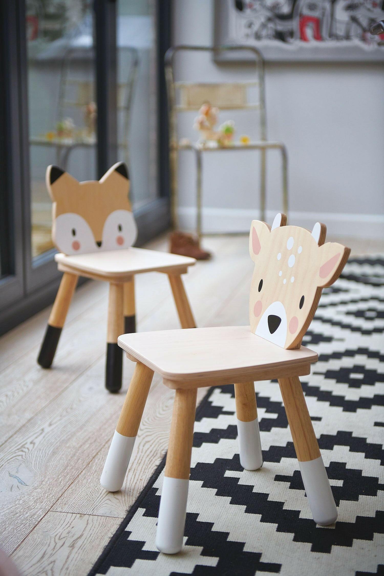 Forest Fox Chair Tender Leaf