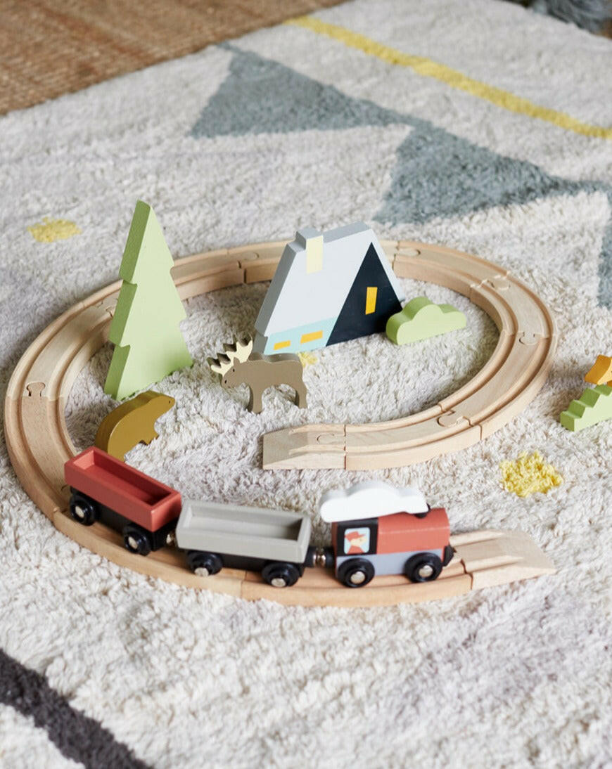 Treetops Train Set Train Tender Leaf