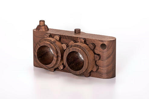 Twinkle Camera - Walnut wooden toy Father's Factory