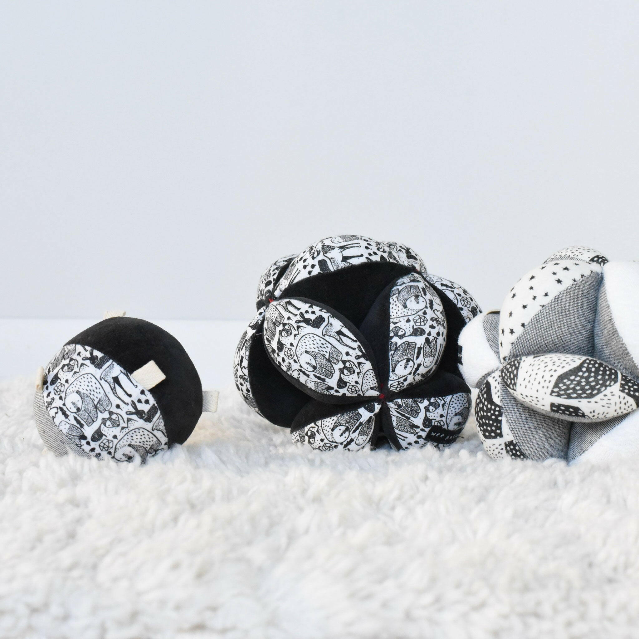 Taggy Ball with Rattle - Nordic Toys Wee Gallery