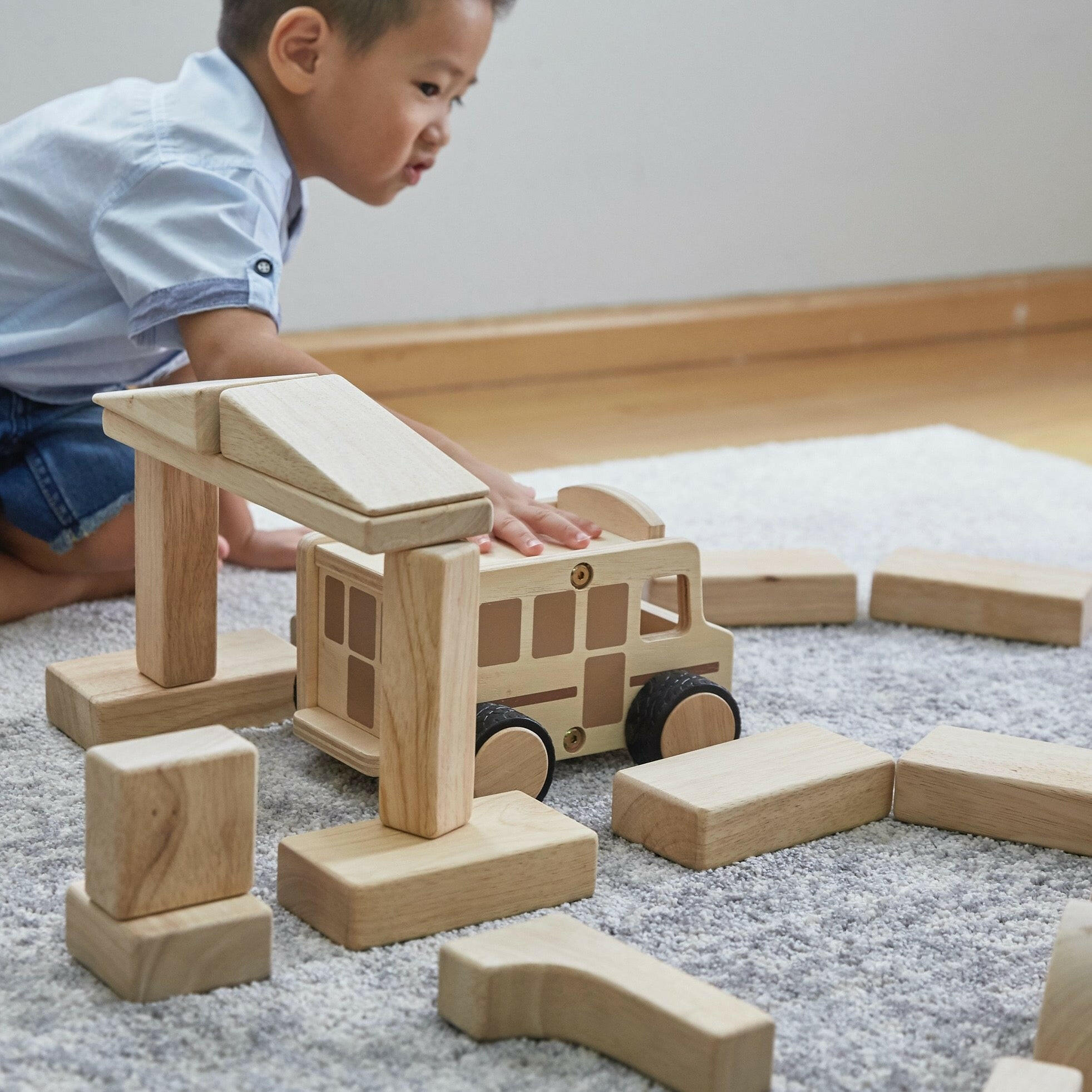 Wooden School Bus Wooden Toys Guidecraft