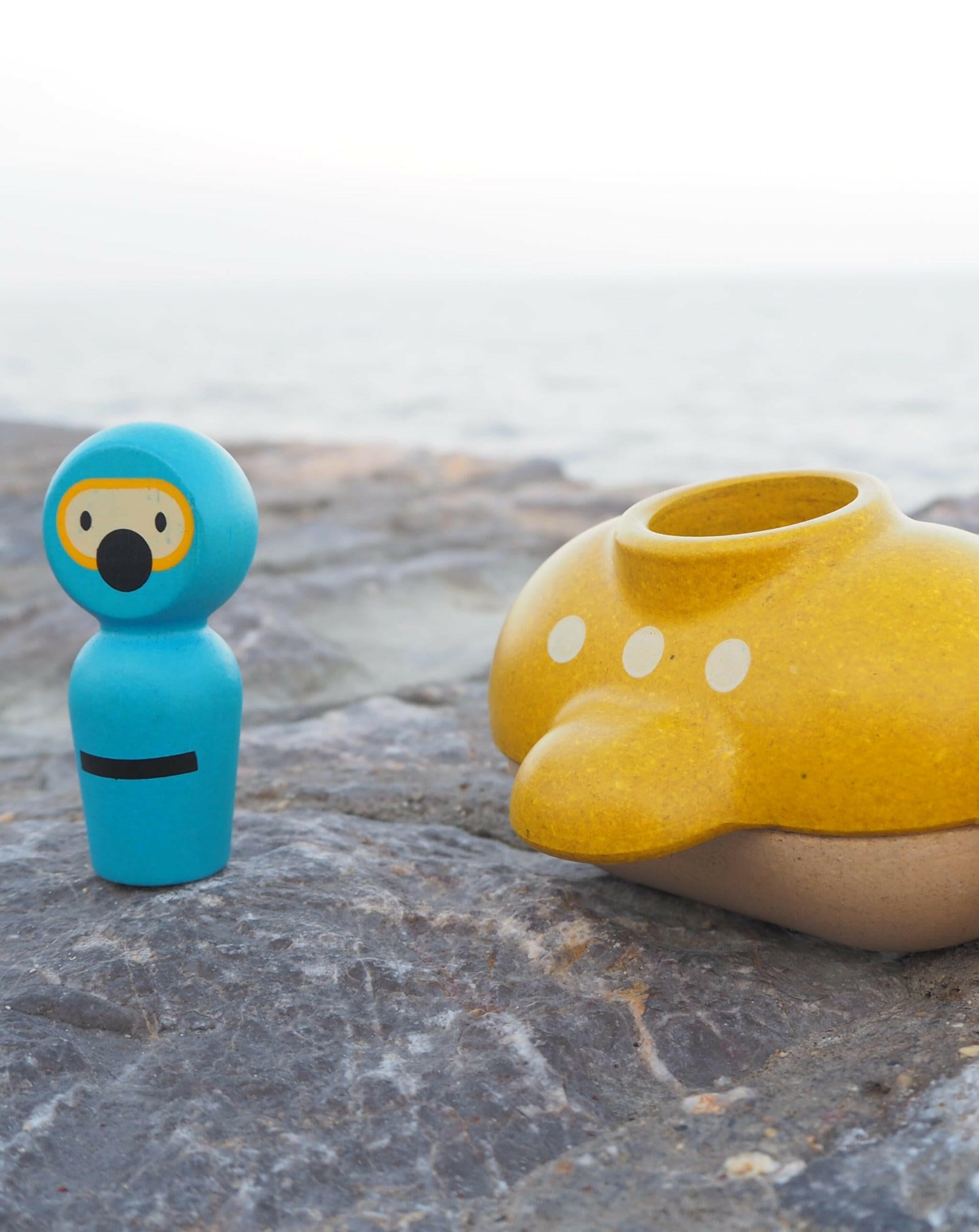 Submarine Bath Toys PlanToys