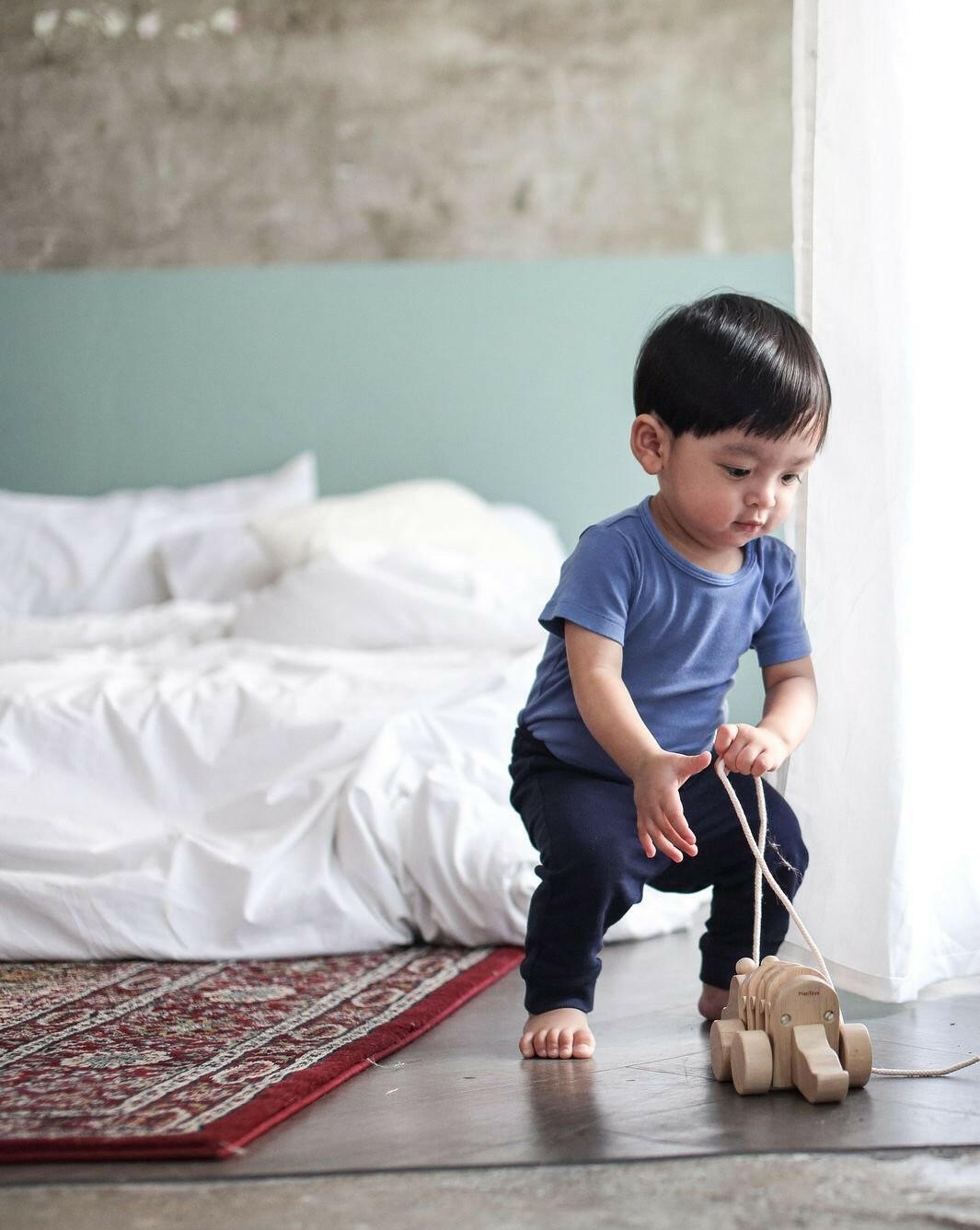 Dancing Alligator - Natural Kids Toys PlanToys