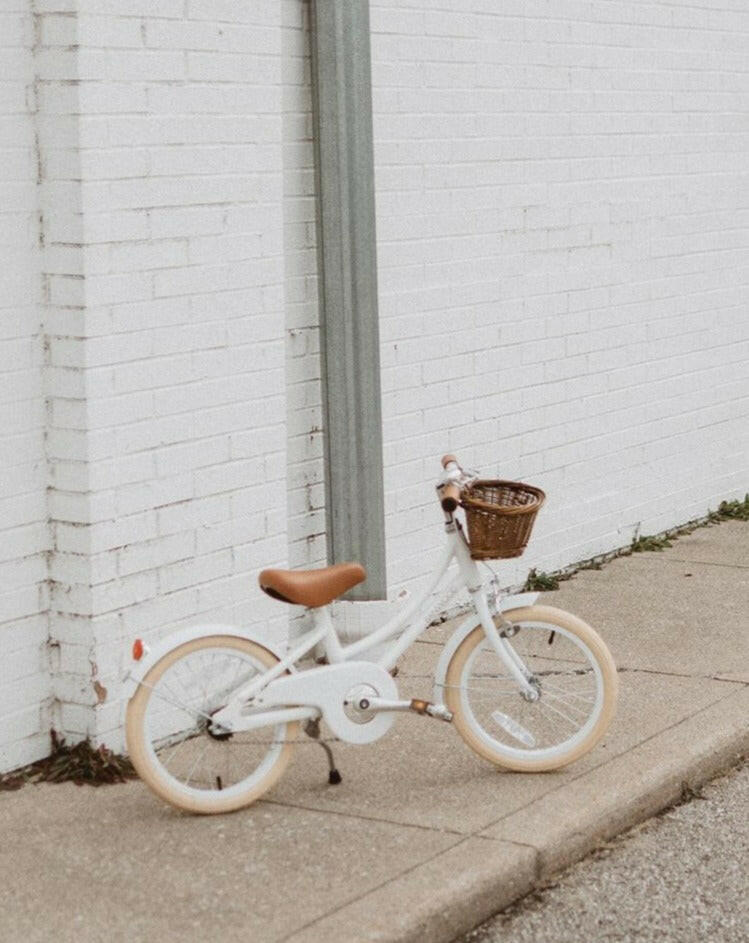 Banwood Classic Bike - White Bikes Banwood
