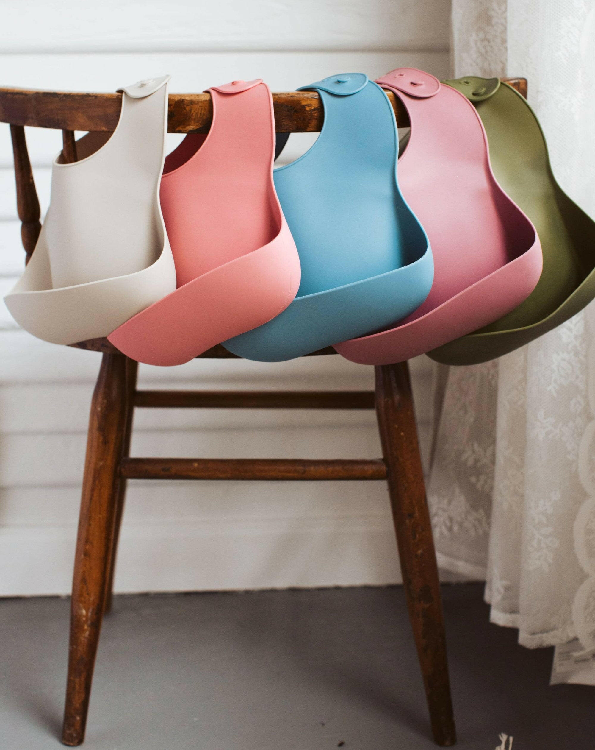 Baby Bar & Co Silicone Bibs Feeding Three Hearts