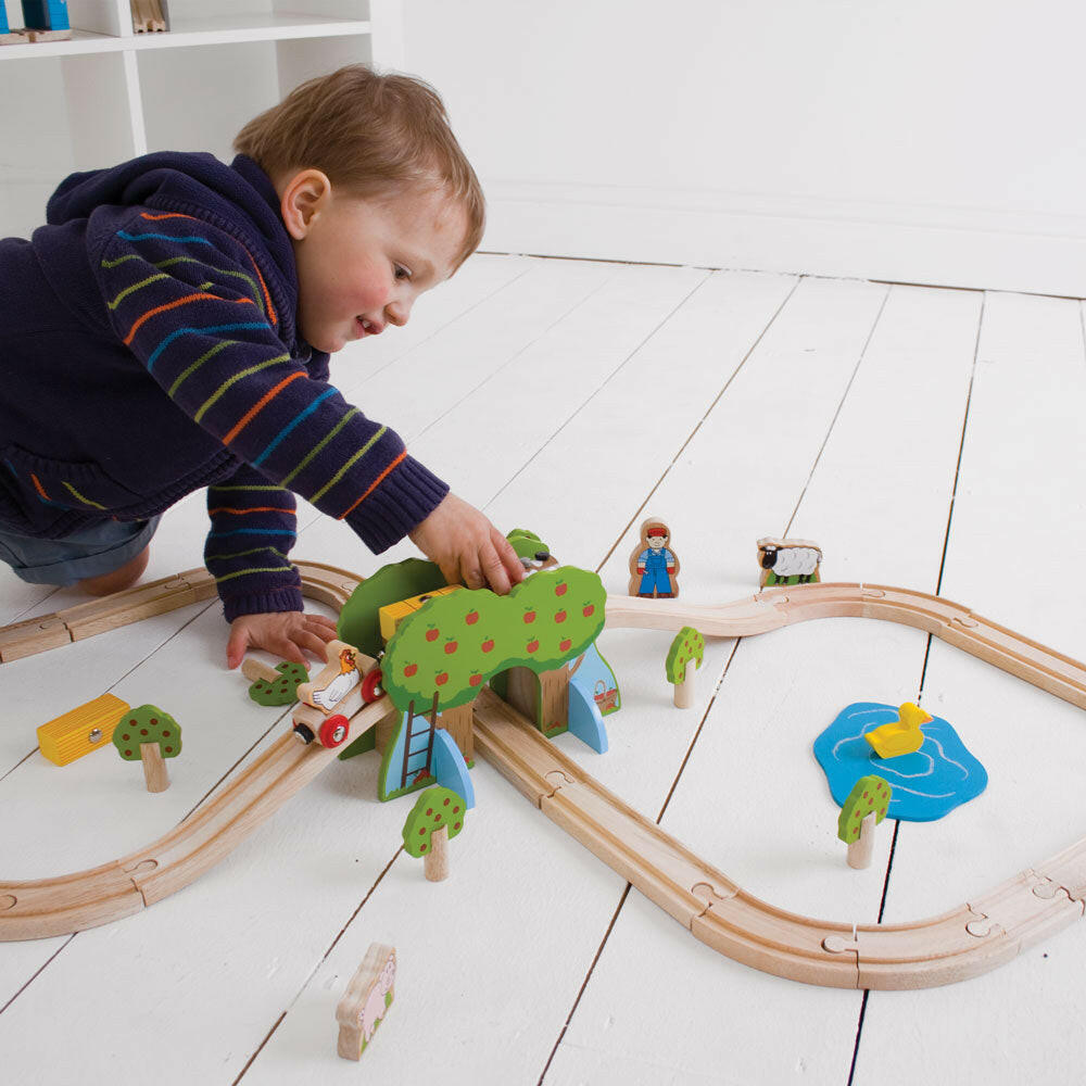Farm Train Set by Bigjigs Toys US Bigjigs Toys US