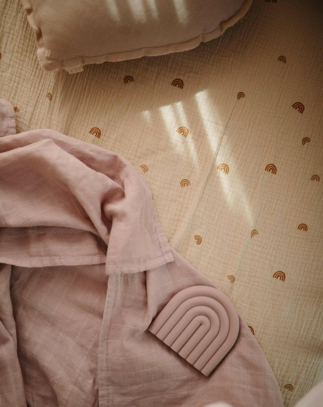 Extra Soft Muslin Crib Sheet - Rainbow Baby Essentials Mushie