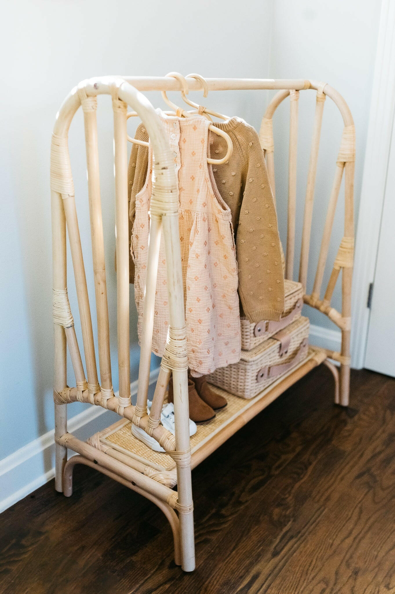 Kiara Kids Clothing Rack Furniture Ellie & Becks Co.