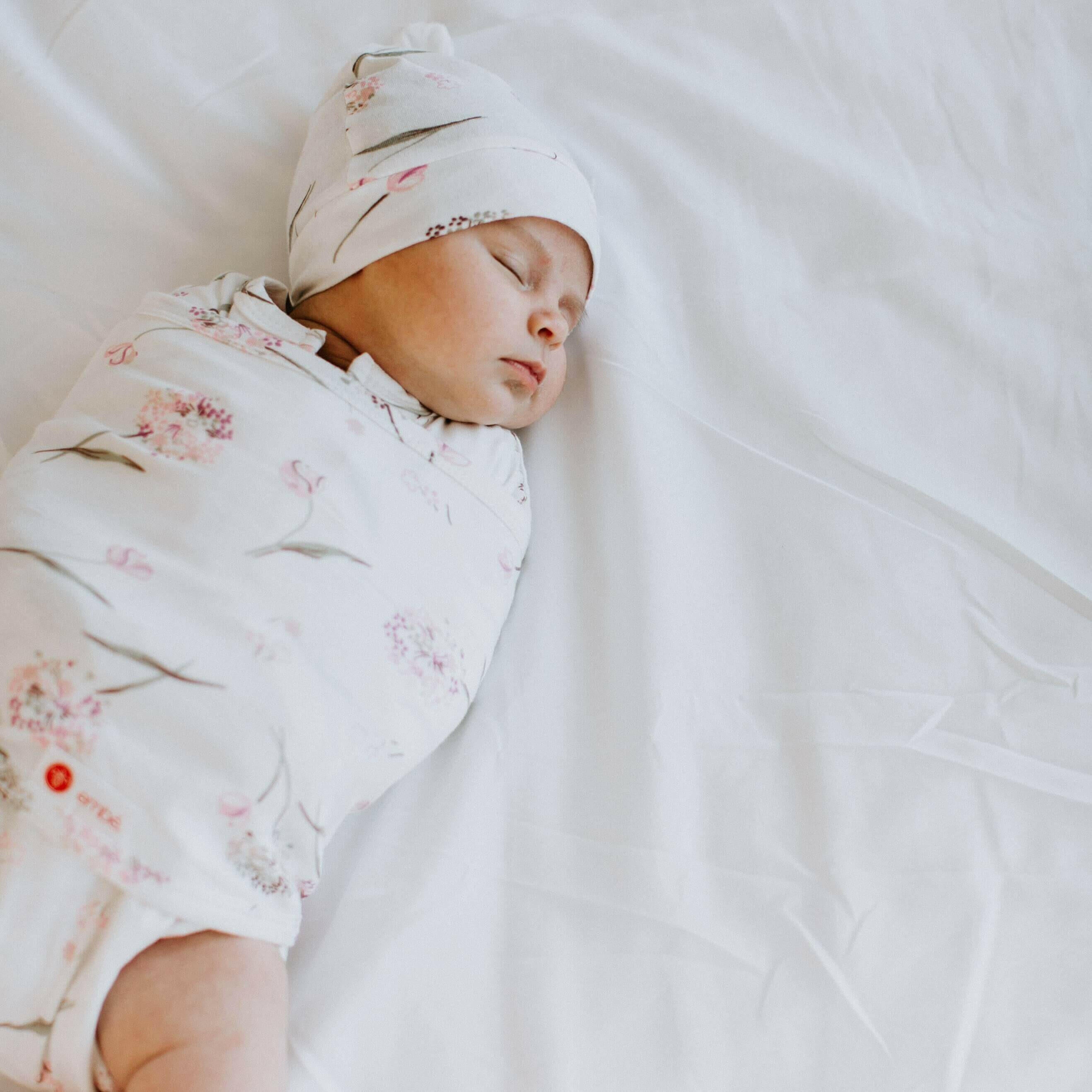 Hat + Long Sleeve Swaddle Sack Bundle Swaddling Blankets embé®