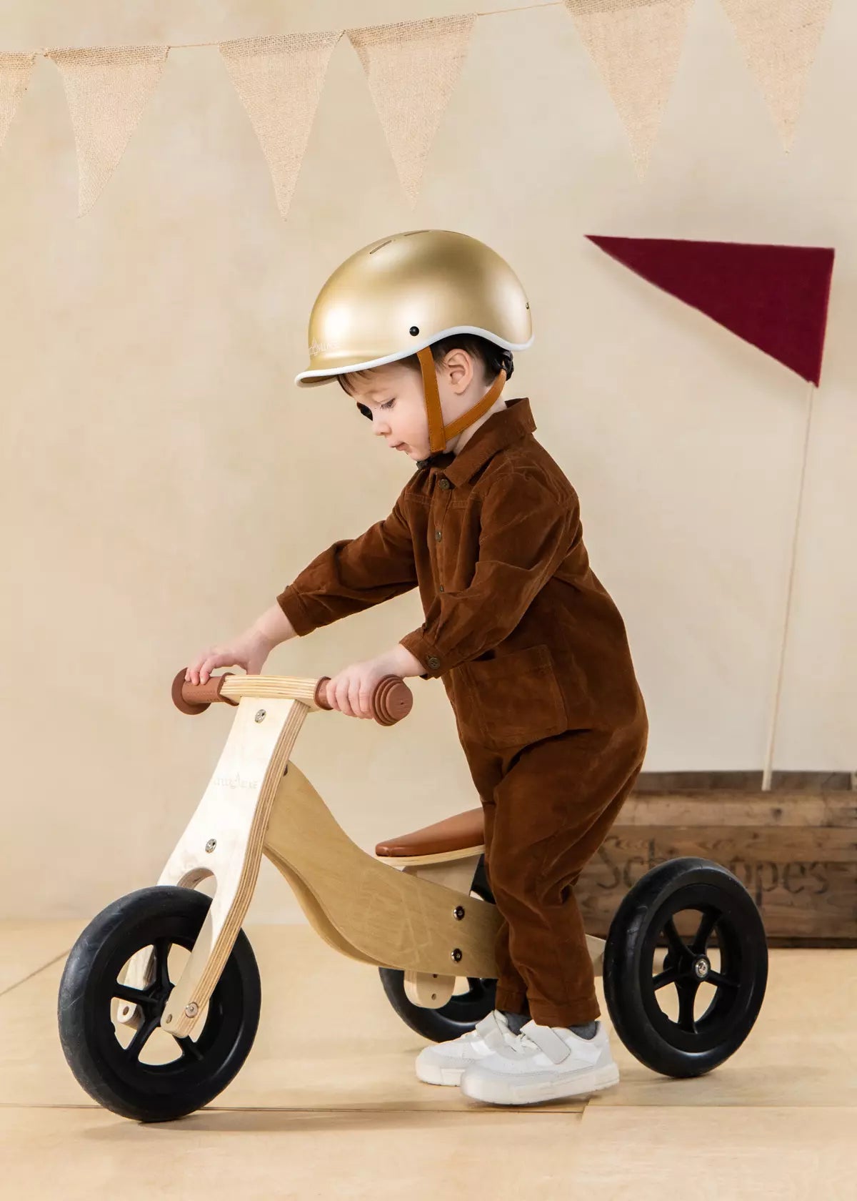 Helmet - Retro Helmets Coco Village