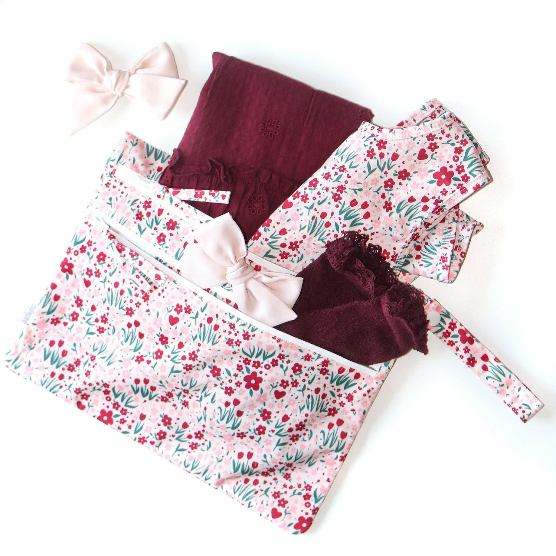 Blushing Blooms - Waterproof Wet Bag (For mealtime, on-the-go, and more!) BapronBaby
