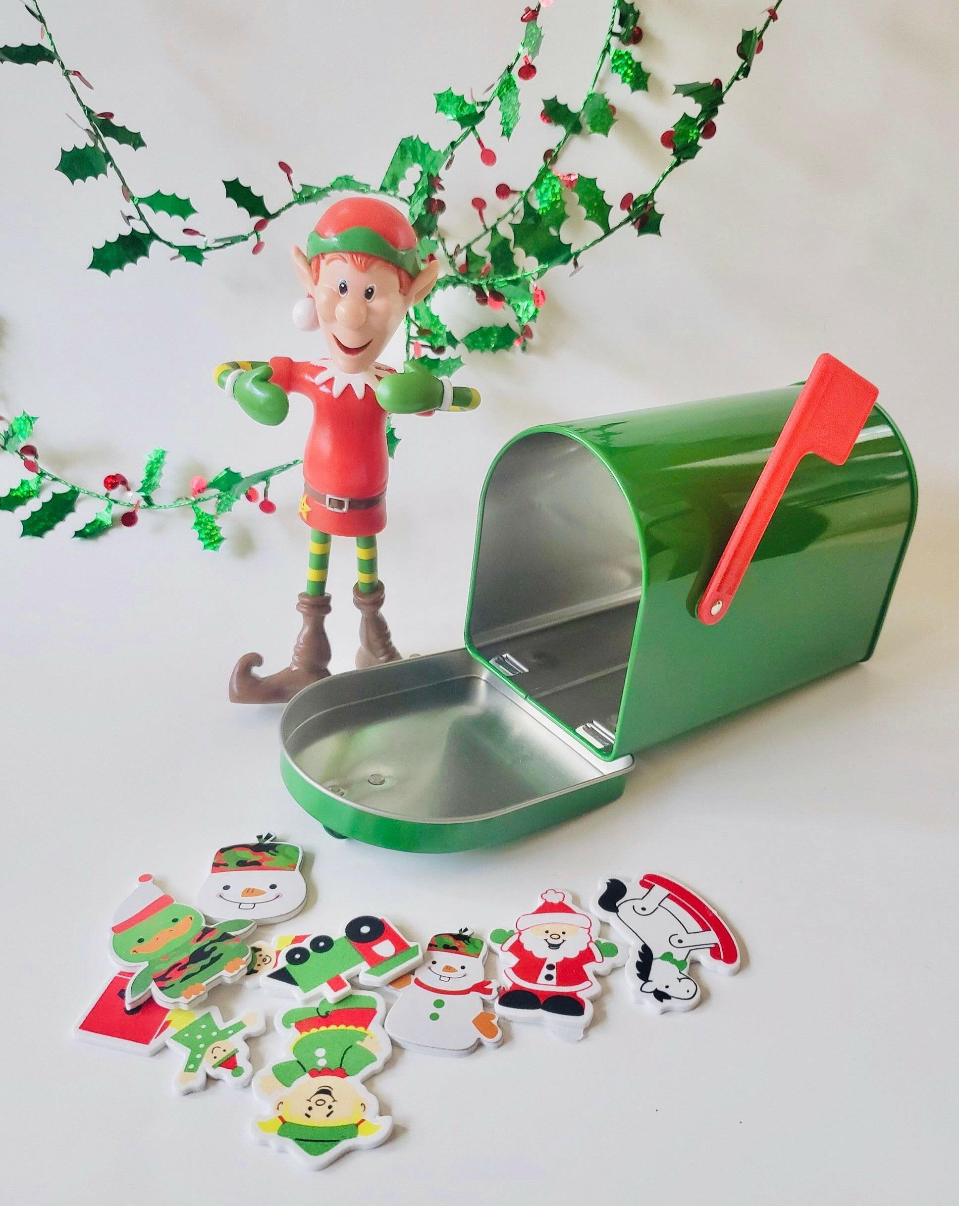 Santas Elf Friend Holiday Magino Kids