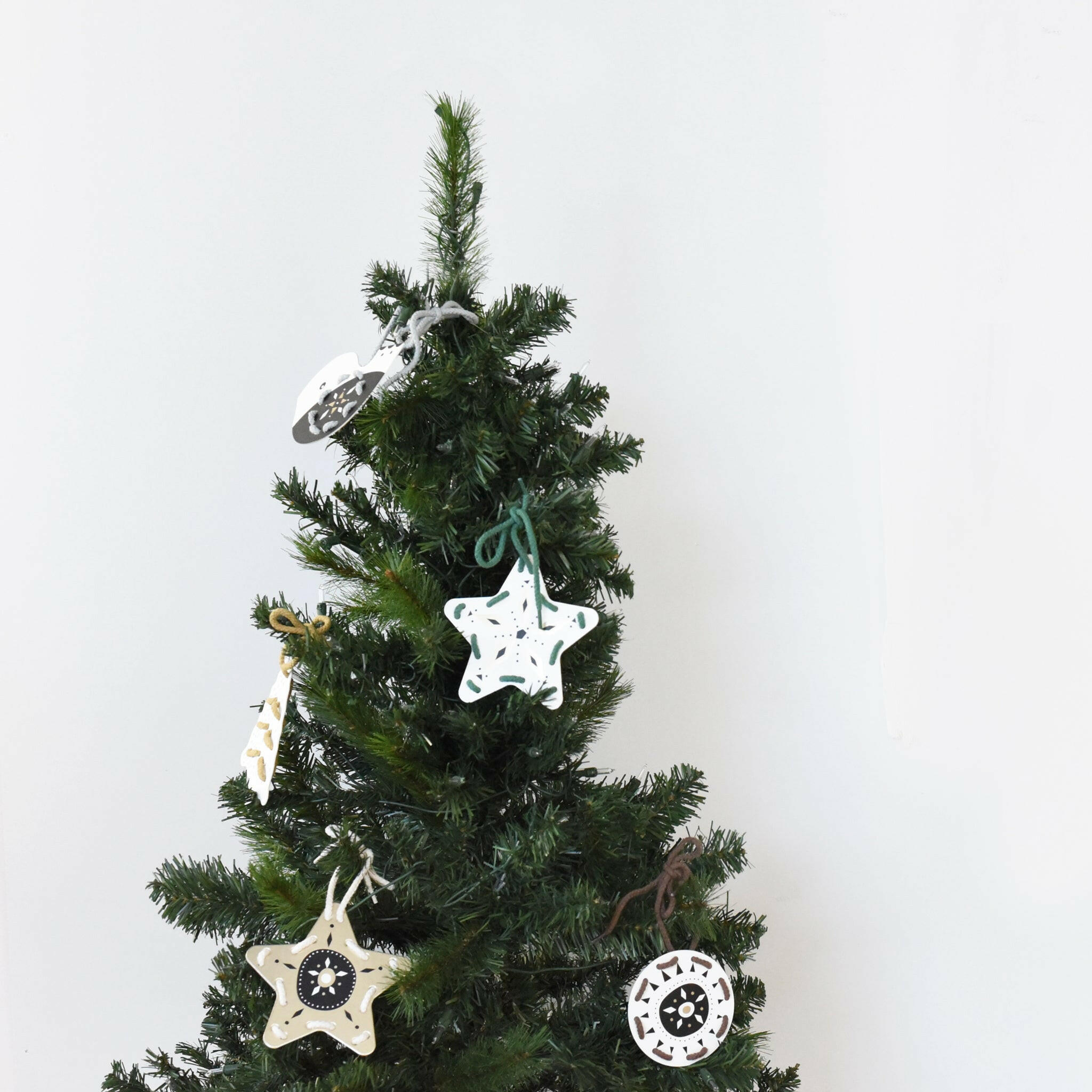 Festive Fun Lacing Ornaments Christmas Wee Gallery
