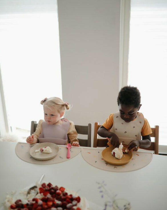 Silicone Place Mat - Rainbows Baby Essentials Mushie