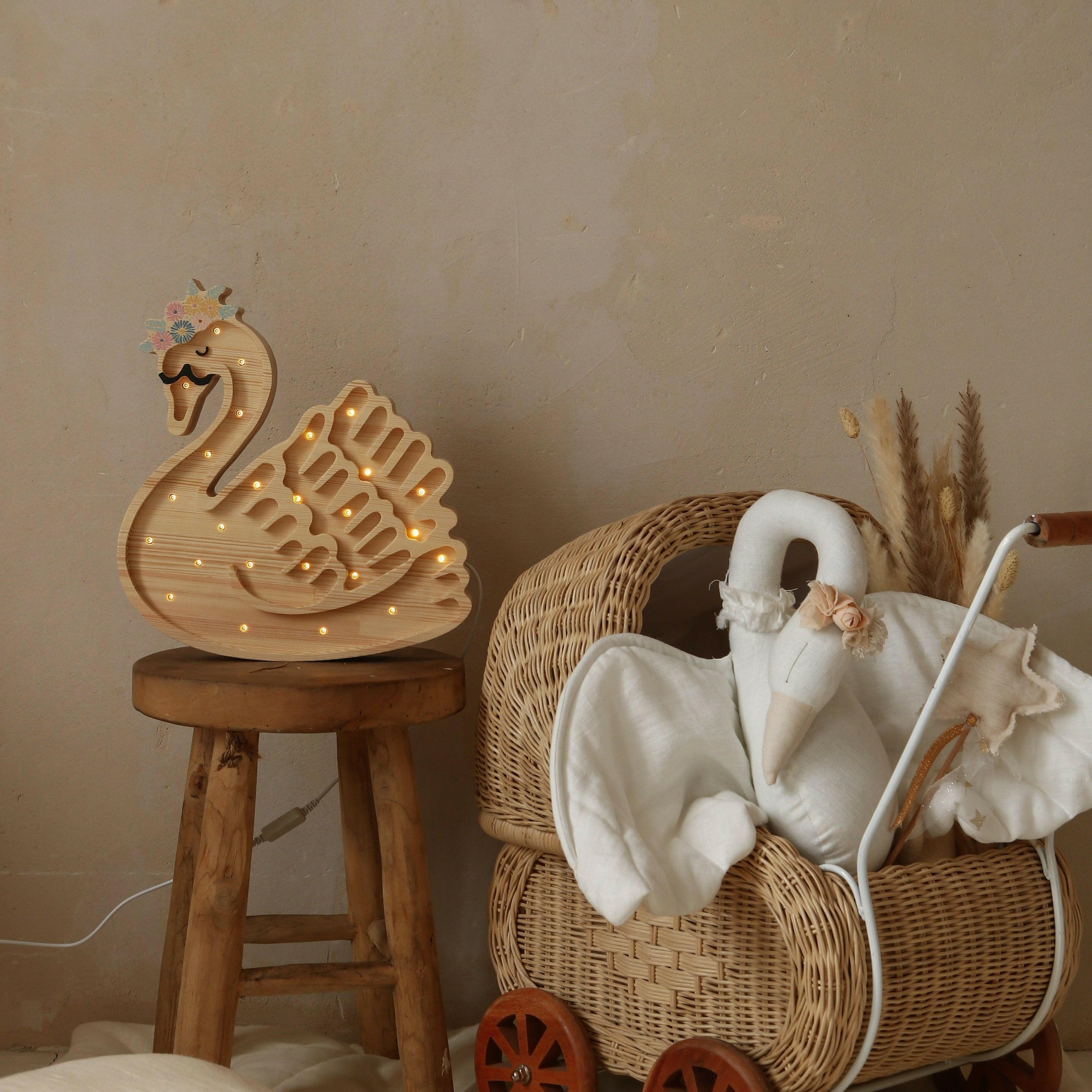 Little Lights Swan Lamp Little Lights US